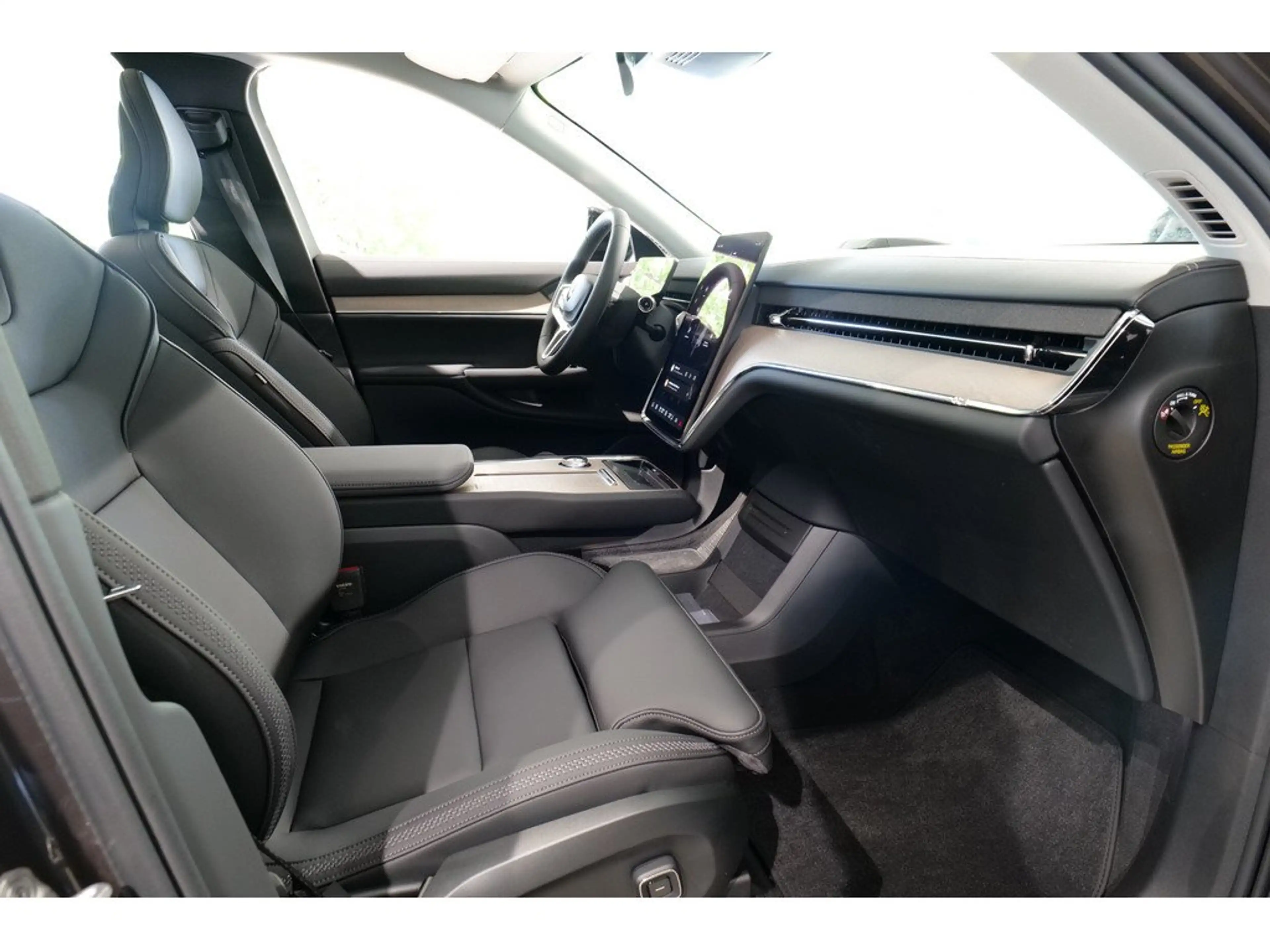 Volvo EX90 Ultra Performance Pure Electric AWD 360° — photo 14