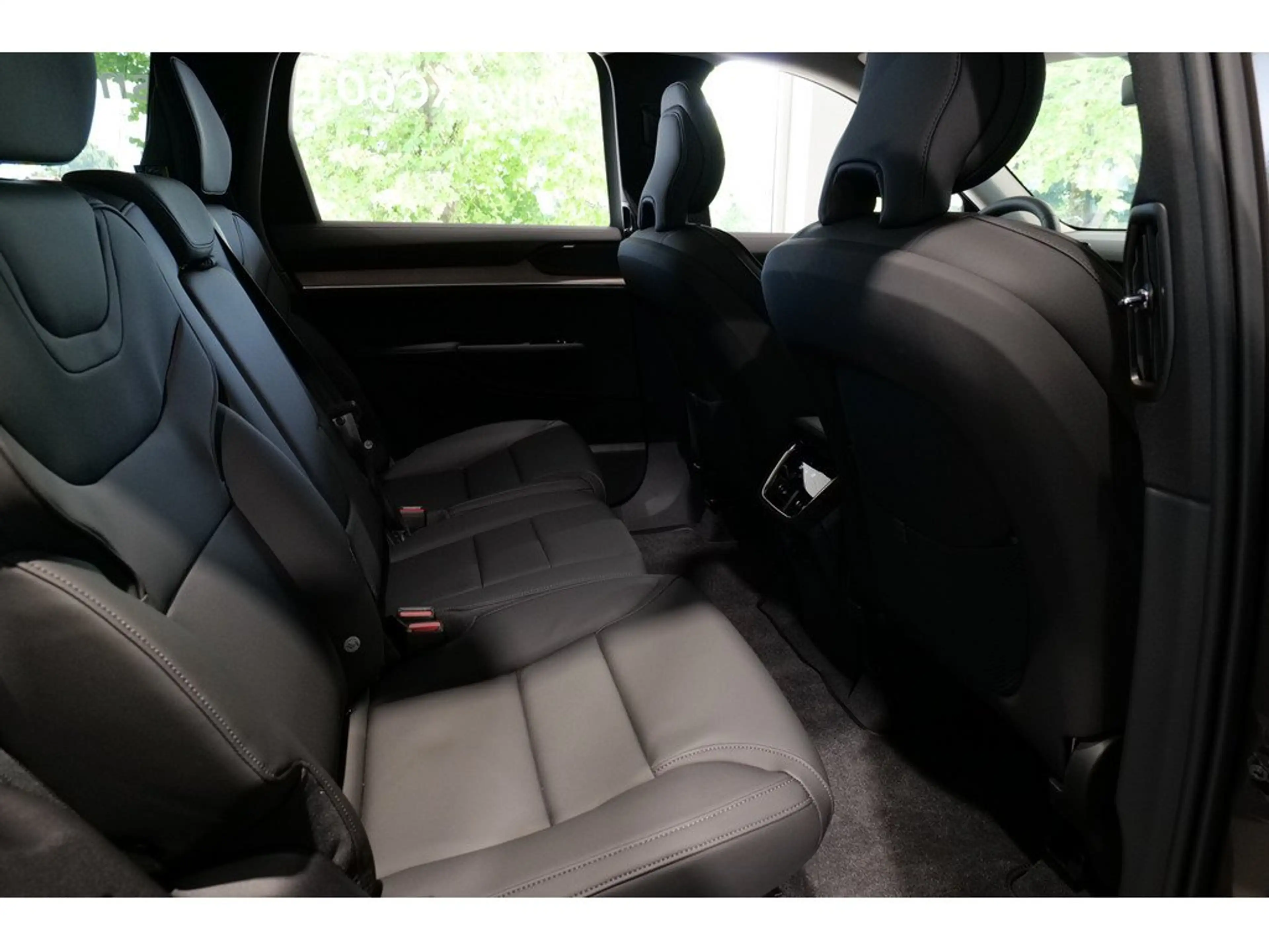 Volvo EX90 Ultra Performance Pure Electric AWD 360° — photo 13
