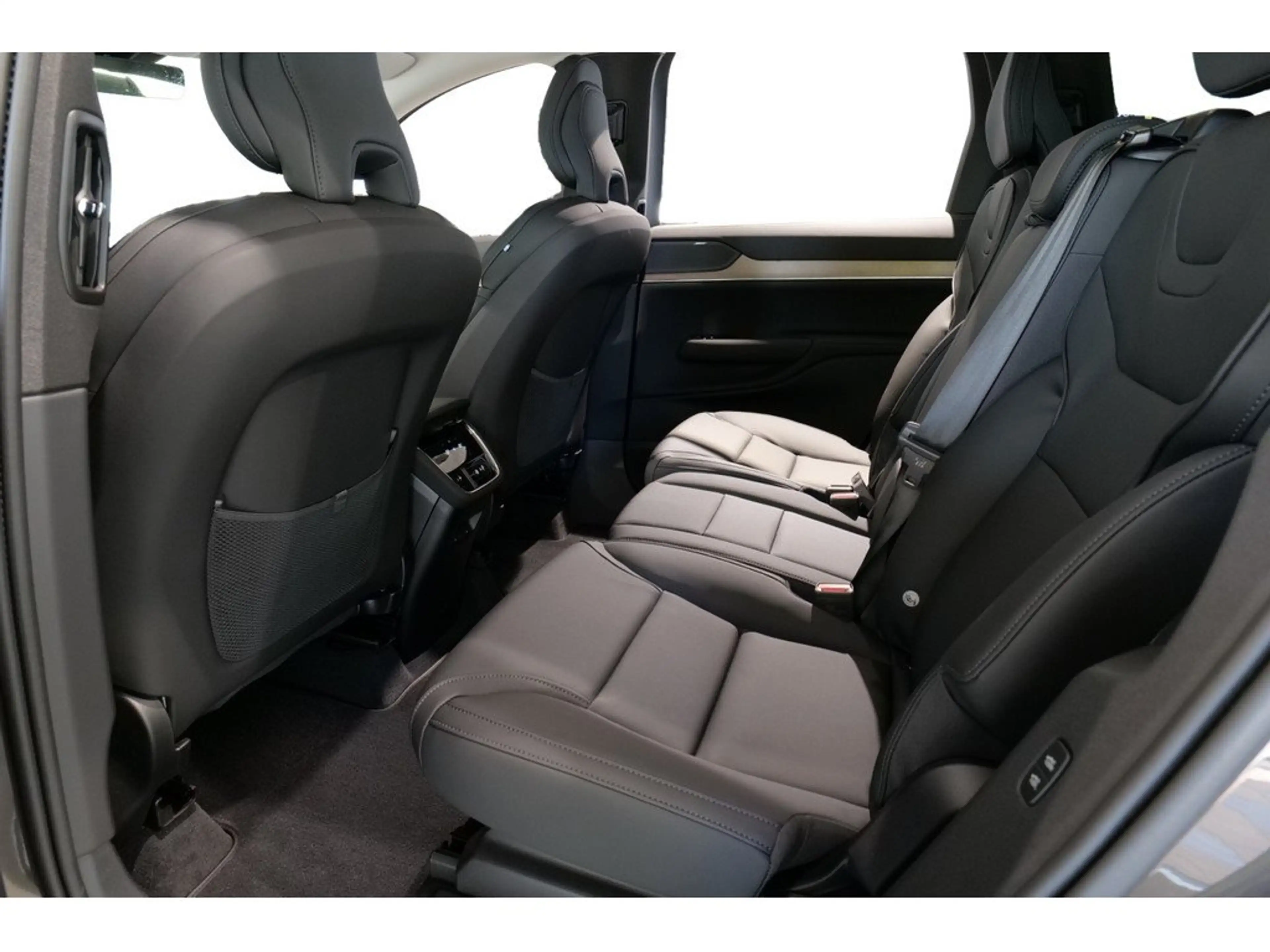 Volvo EX90 Ultra Performance Pure Electric AWD 360° — photo 10