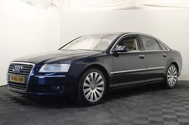 Audi A8 4.2 quattro Pro Line