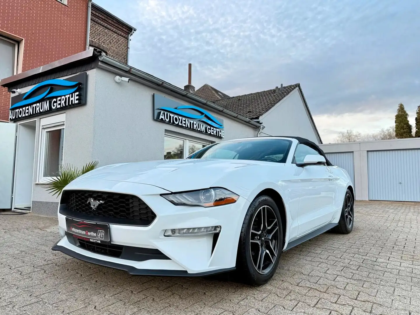 Ford Mustang Performance Cabrio*Kamera*Leder*LED* Blanc - 2