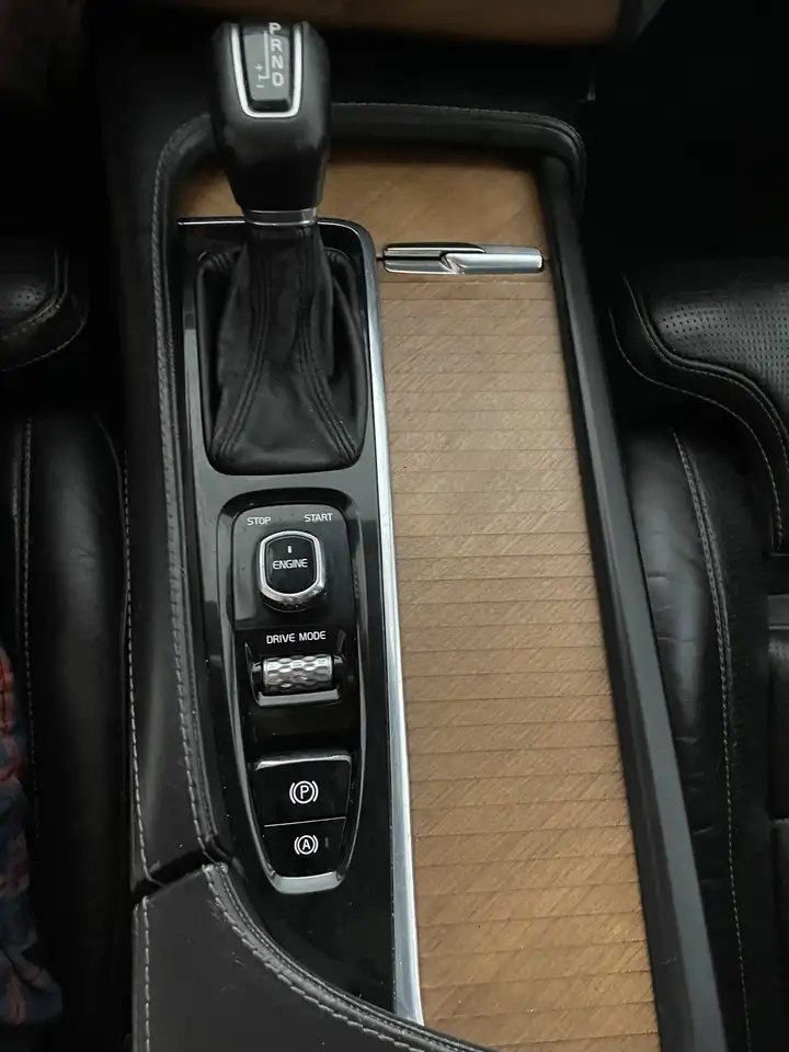 Volvo XC90 снимка Volvo XC90