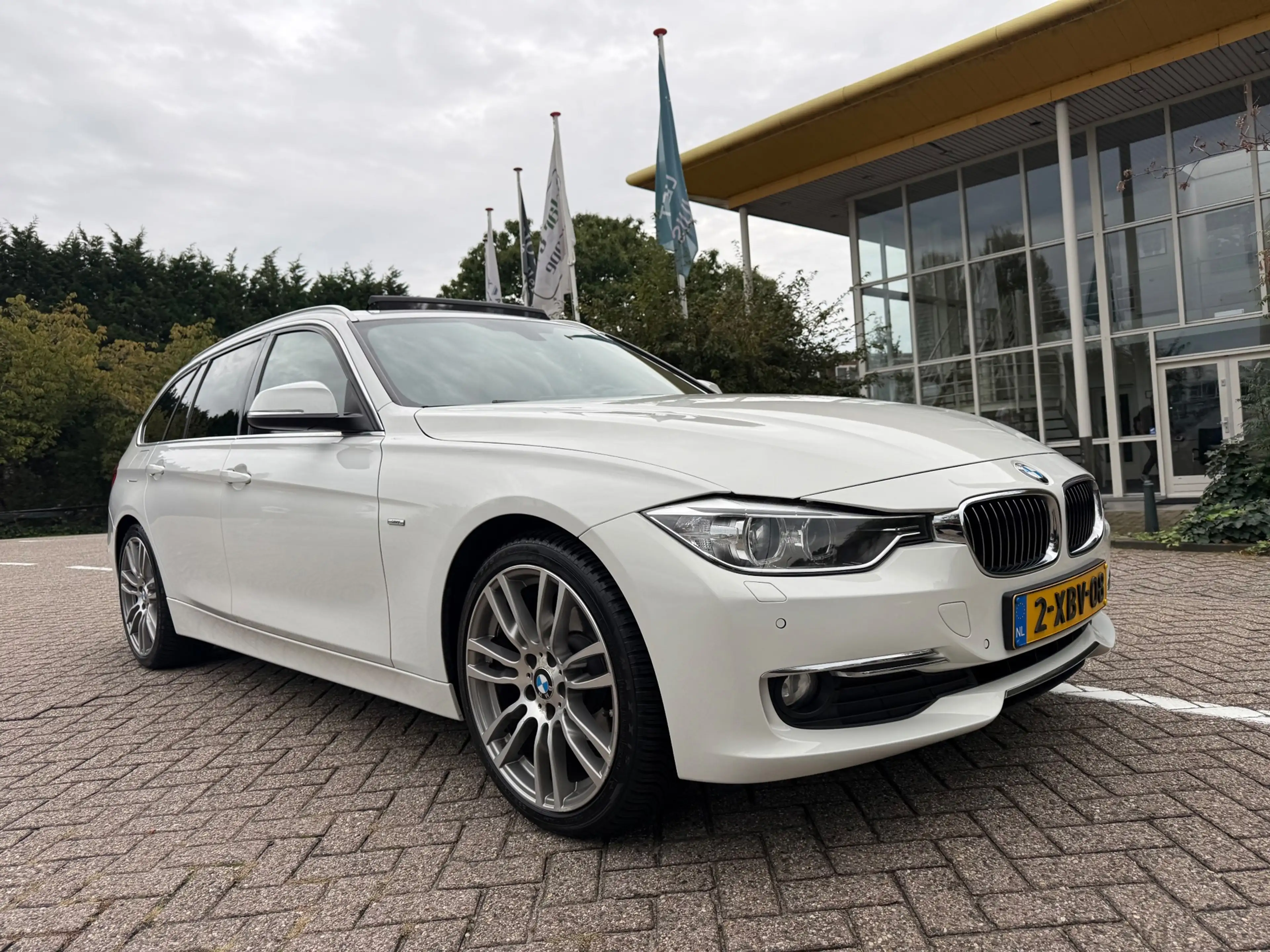 BMW 316 3-serie Touring 316i High Executive — photo 14