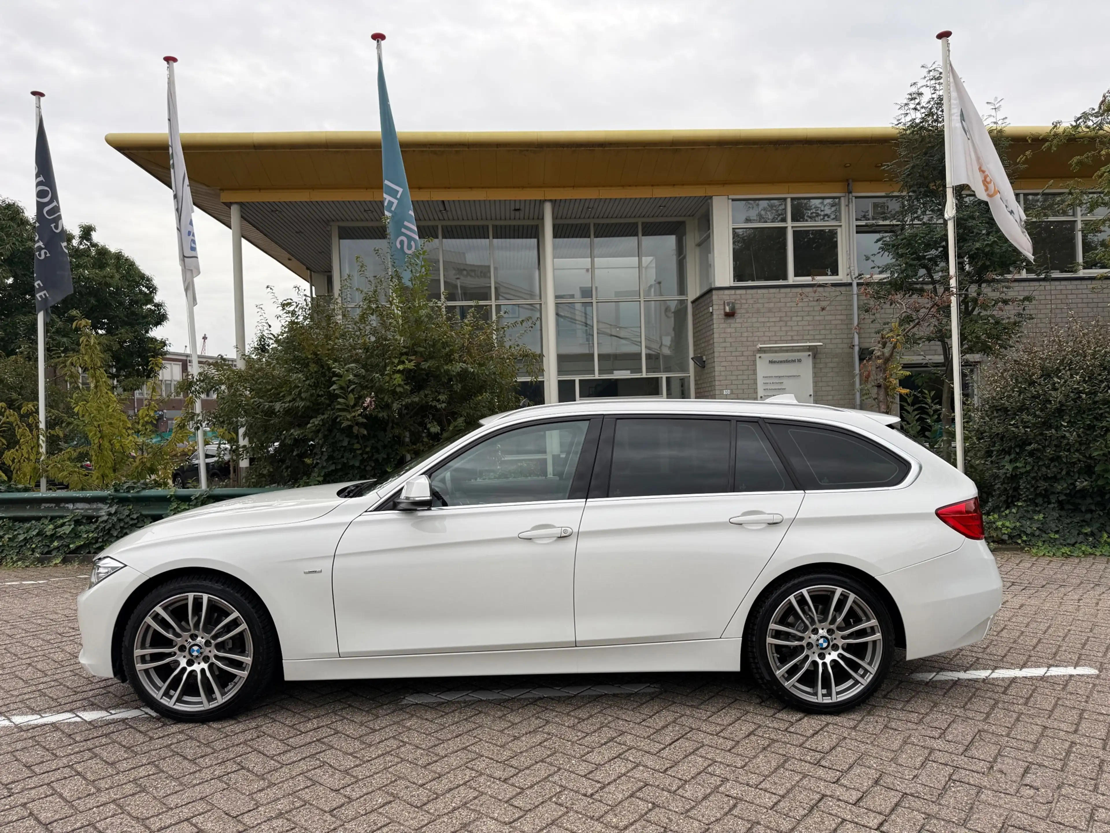 BMW 316 3-serie Touring 316i High Executive — photo 8