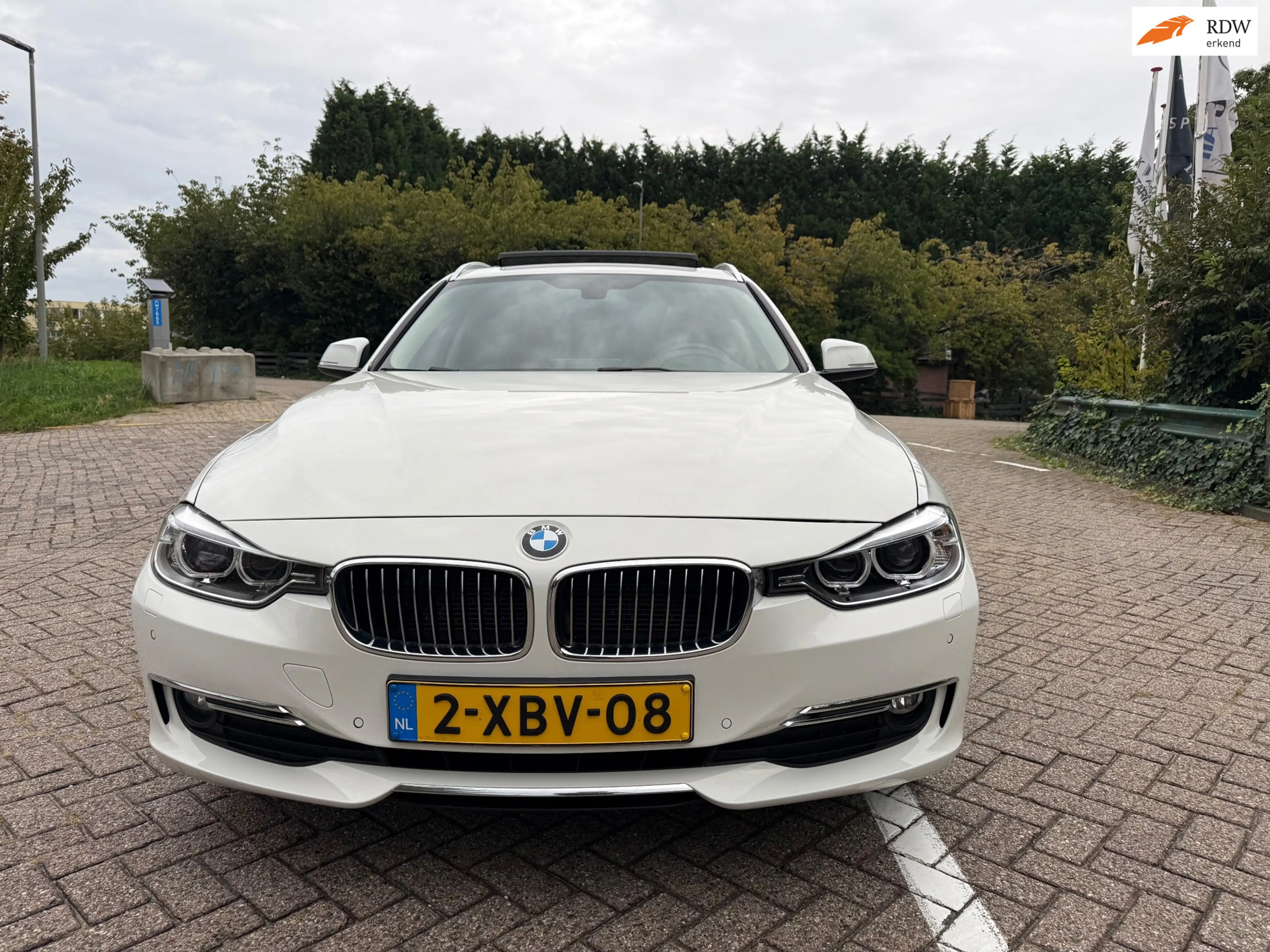 BMW 316 3-serie Touring 316i High Executive
