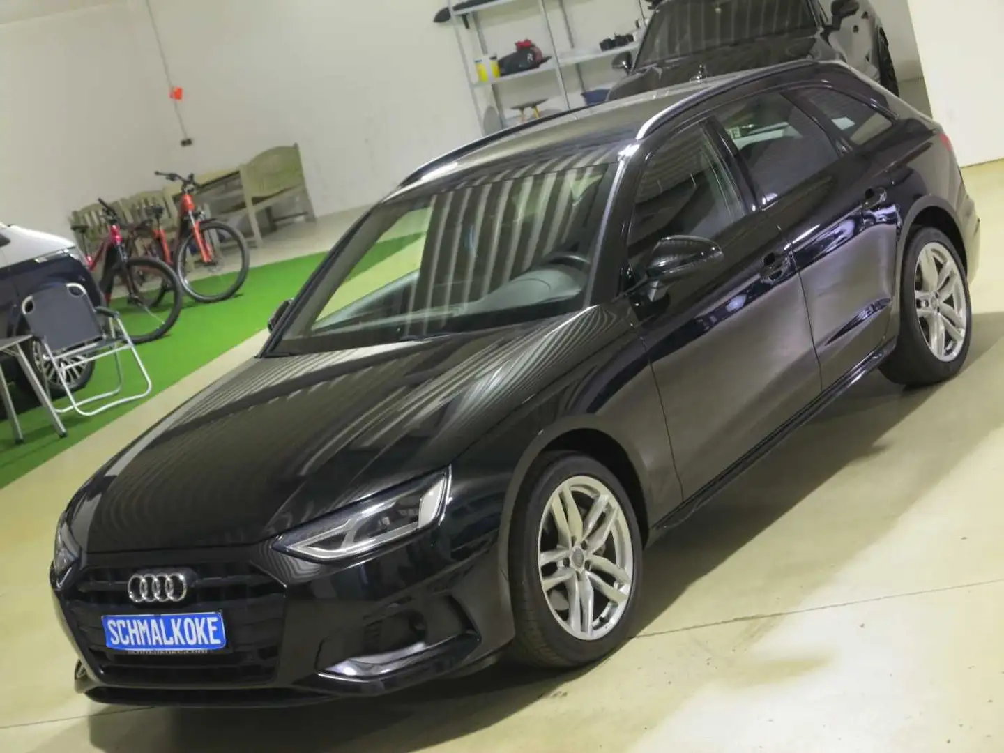 Audi A4 Avant 40 TDI2.0 SCR S tronic advanced AHK Nav Schwarz - 2