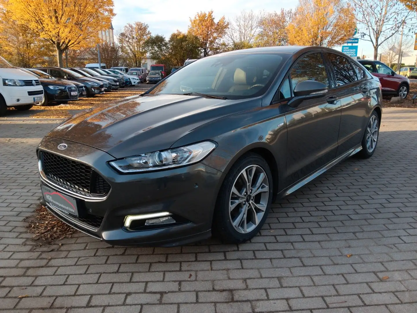 Ford Mondeo Lim. ST-Line Navi Klima Kamera Sitzheiz. Grau - 1