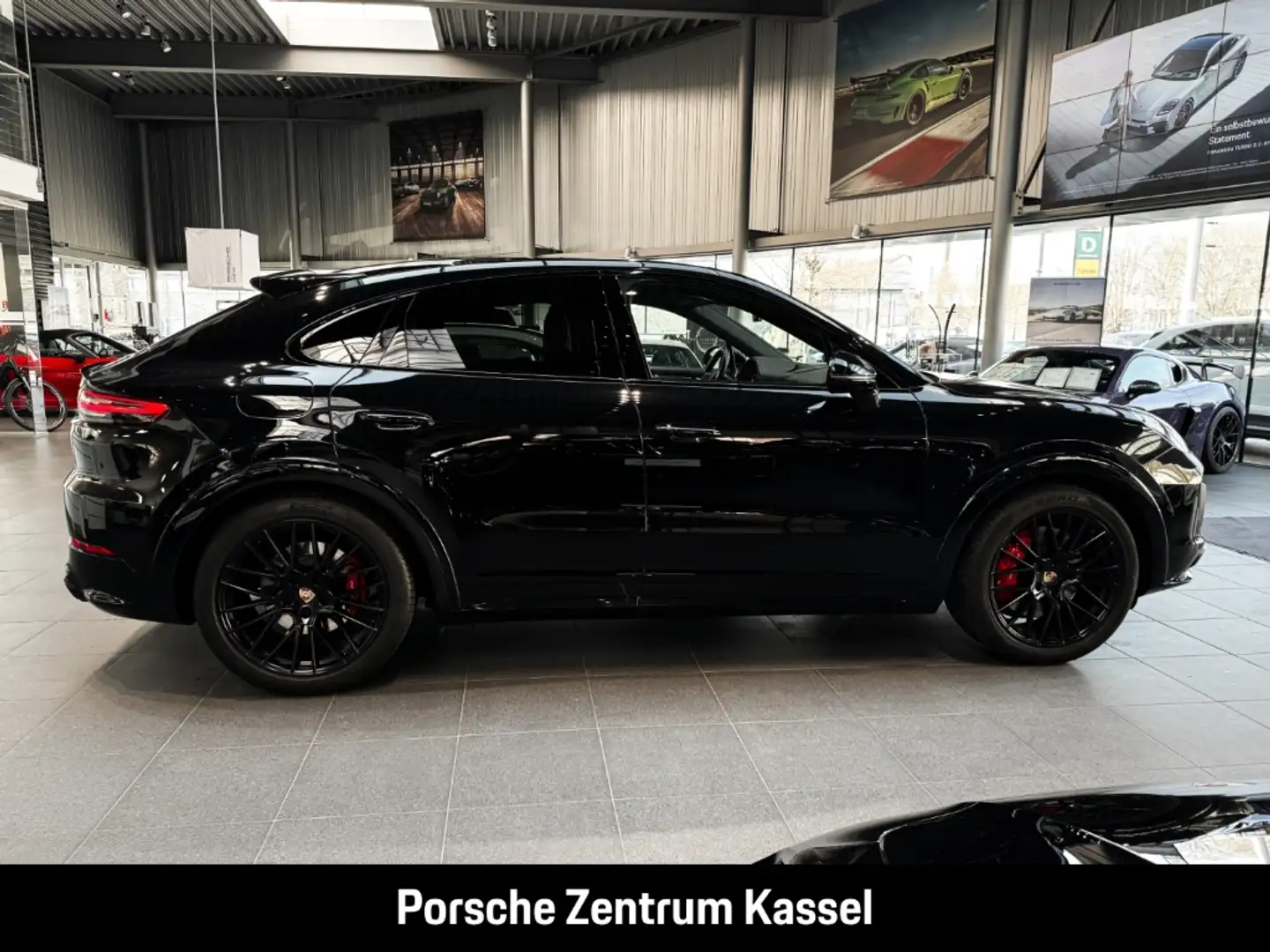 Porsche Cayenne GTS Coupe Park-Assistent Negro - 2