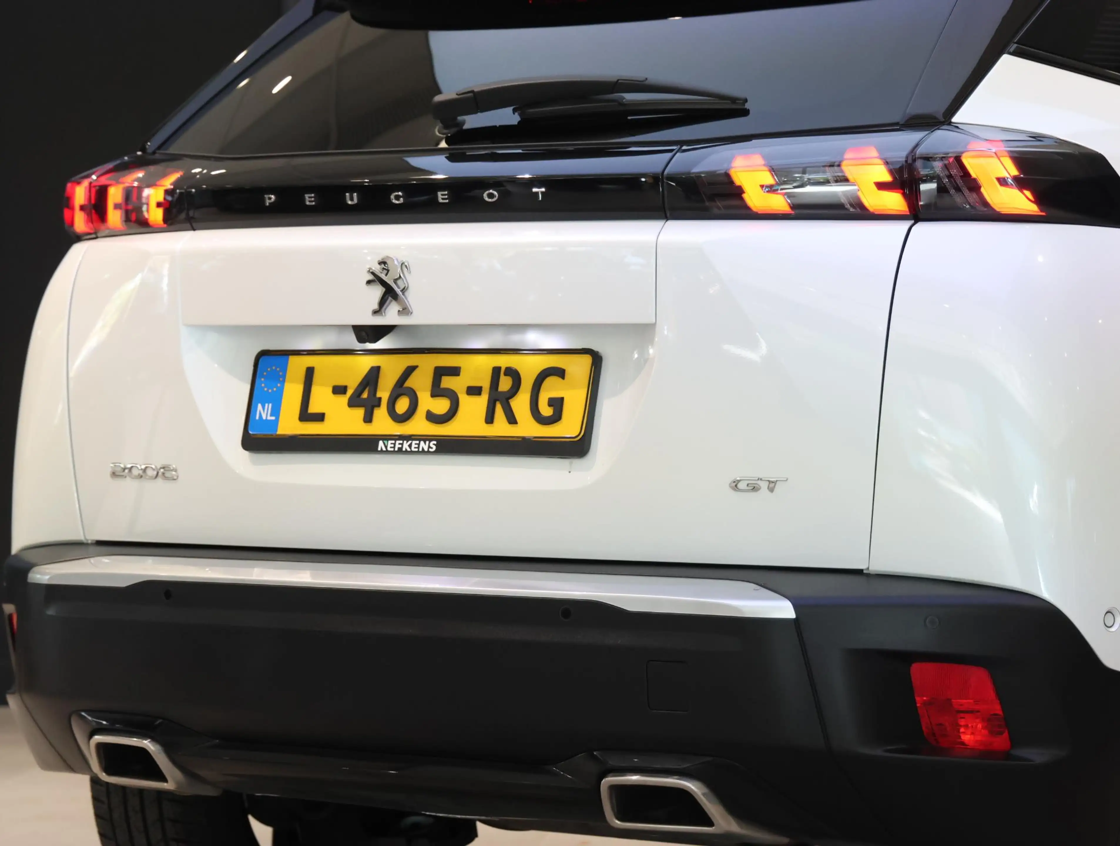 Peugeot 2008 SUV 1.2 130 pk GT Automaat | Camera | Keyless | Sf — photo 10