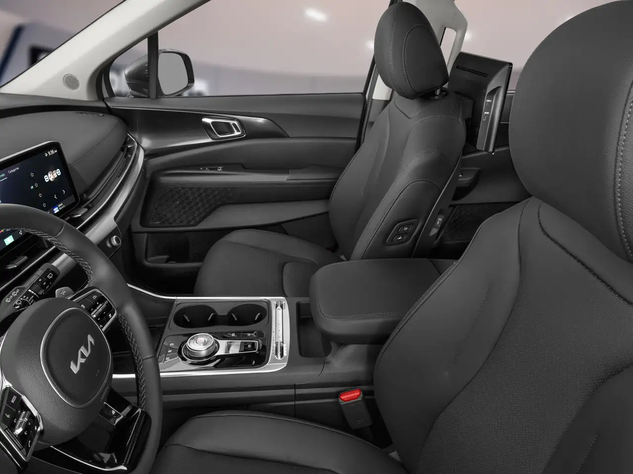 Kia Carnival снимка Kia Carnival