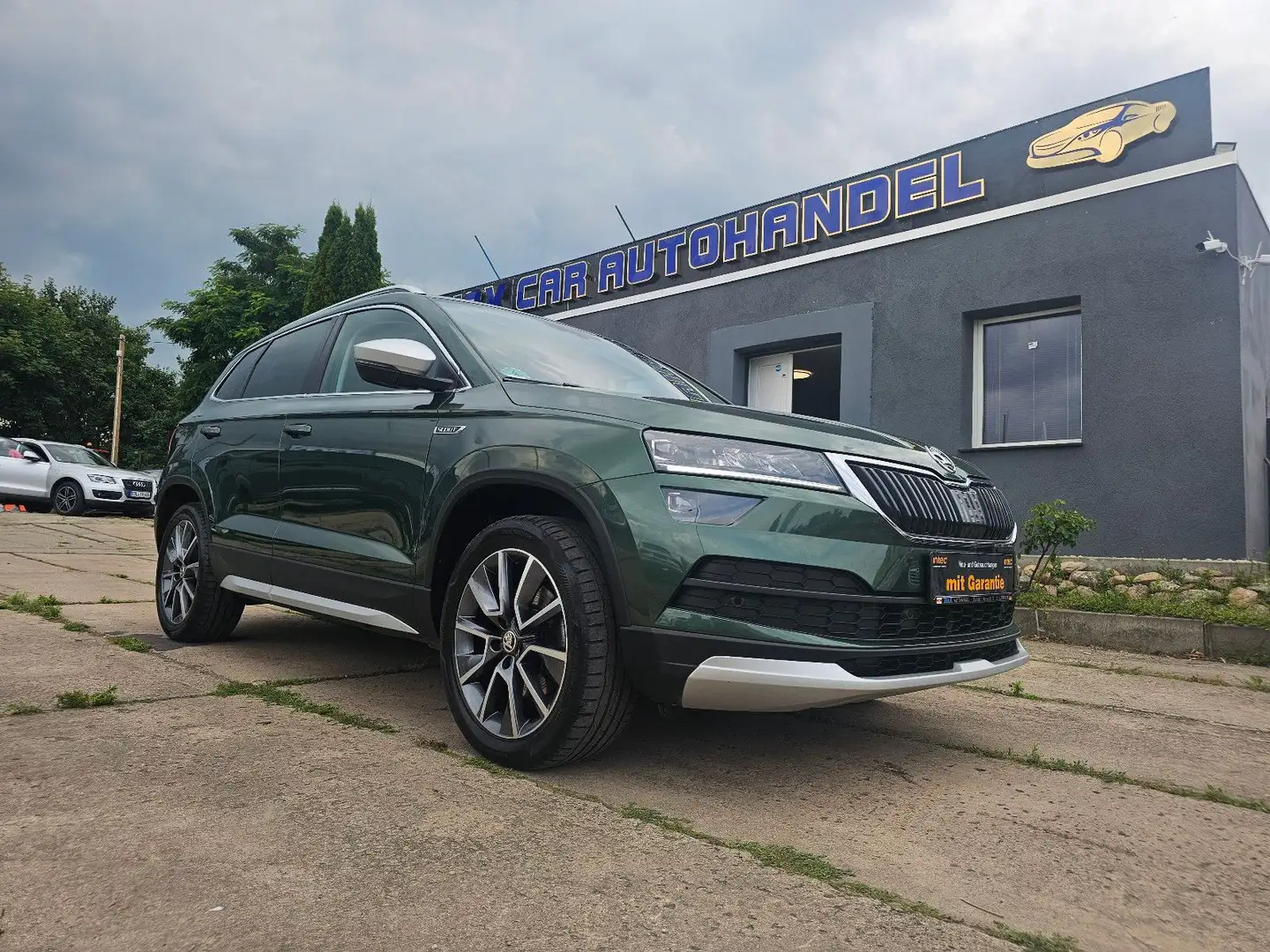 Skoda Karoq Scout 4x4 Зелёный - 2