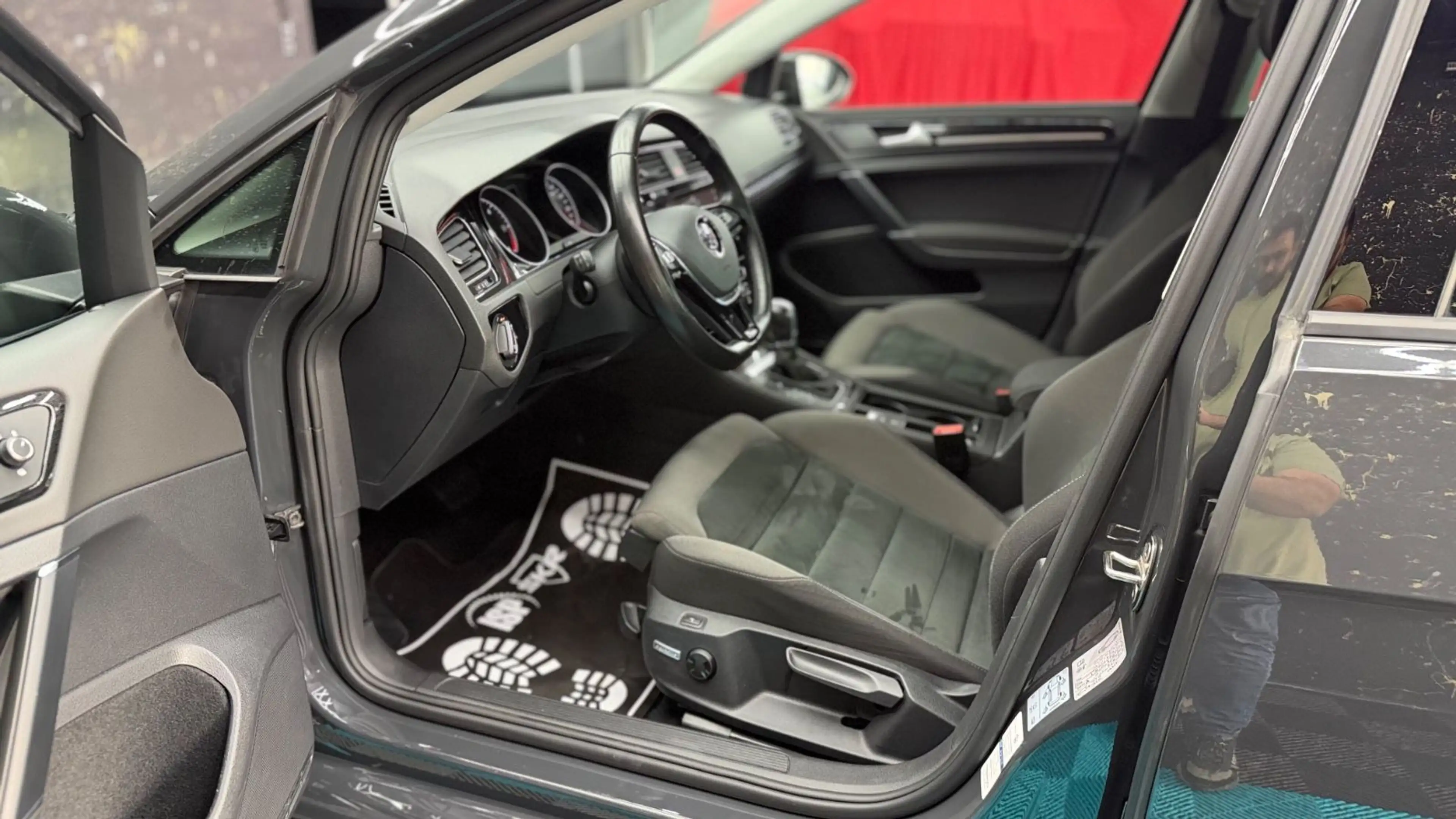 Volkswagen Golf VII Lim. Highline /Start-Stopp/LED/ACC/1HND — photo 10