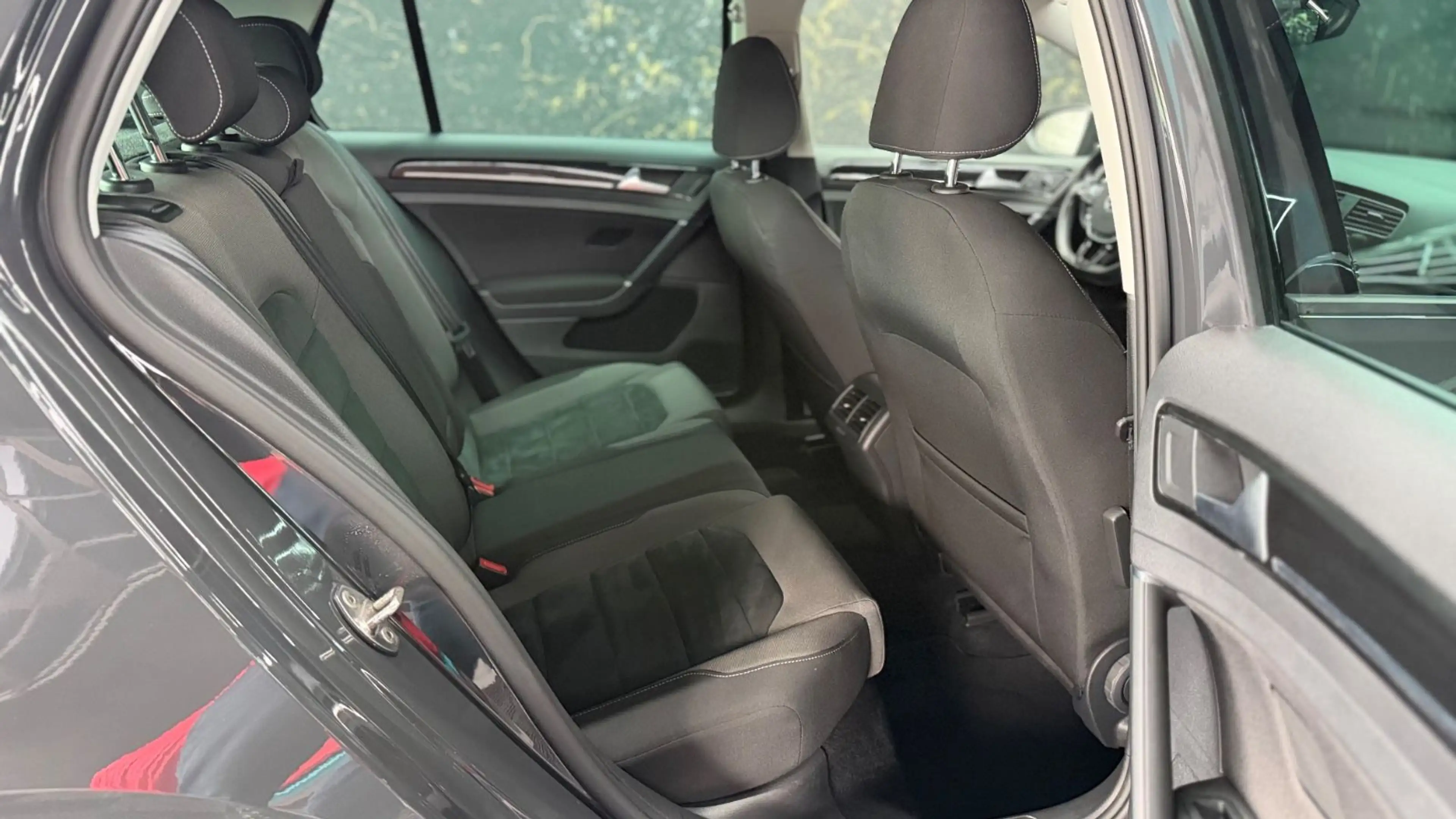 Volkswagen Golf VII Lim. Highline /Start-Stopp/LED/ACC/1HND — photo 13