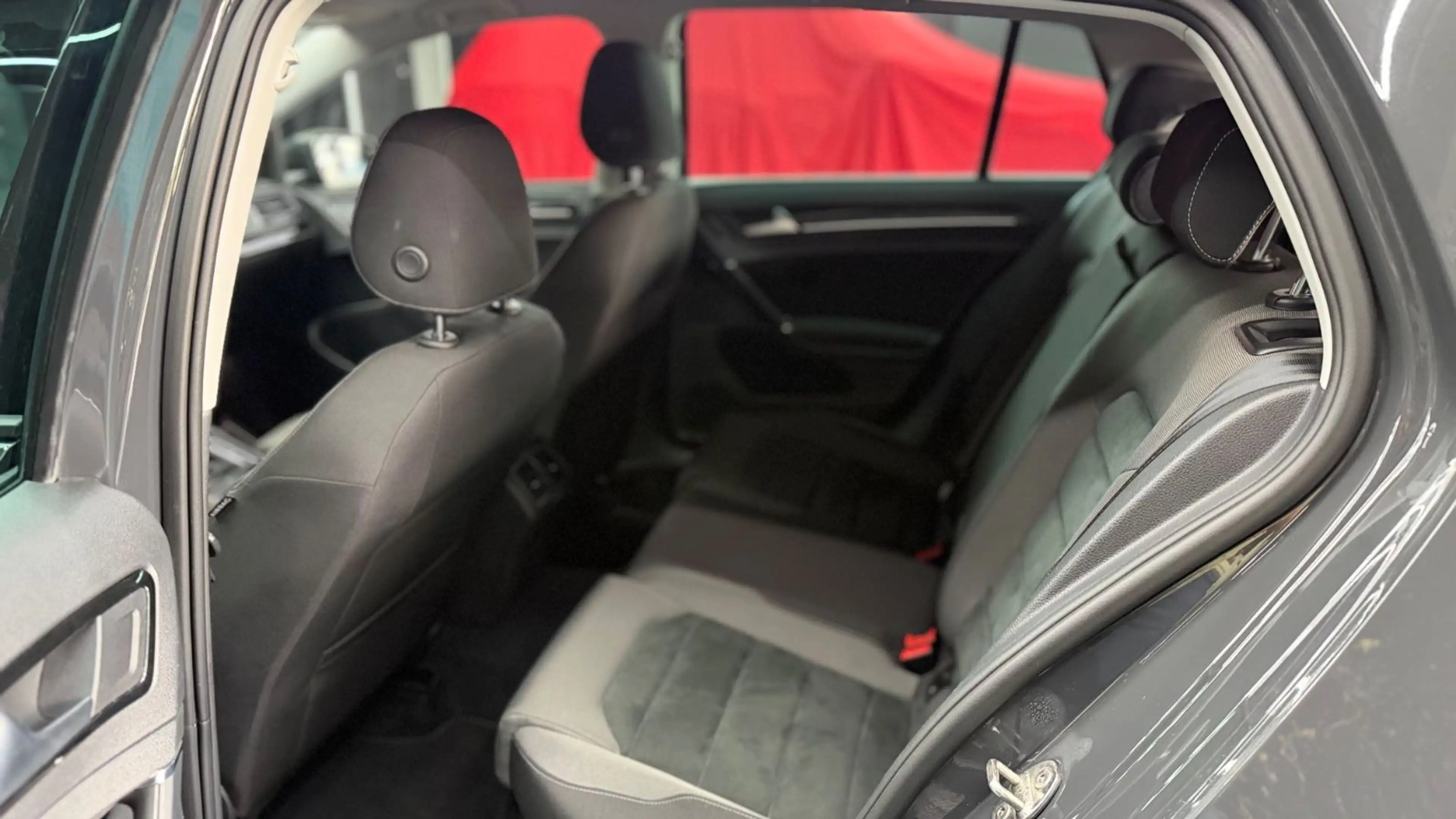 Volkswagen Golf VII Lim. Highline /Start-Stopp/LED/ACC/1HND — photo 15