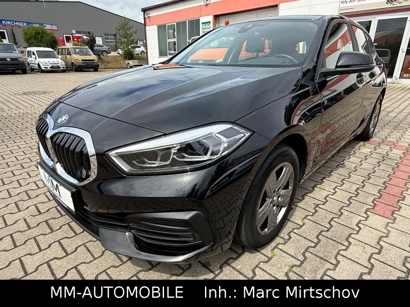 BMW 118 d Advantage-1.HAND-NAVI-LED-PDC-SHZ-TEMP-LIVE Negro - 2