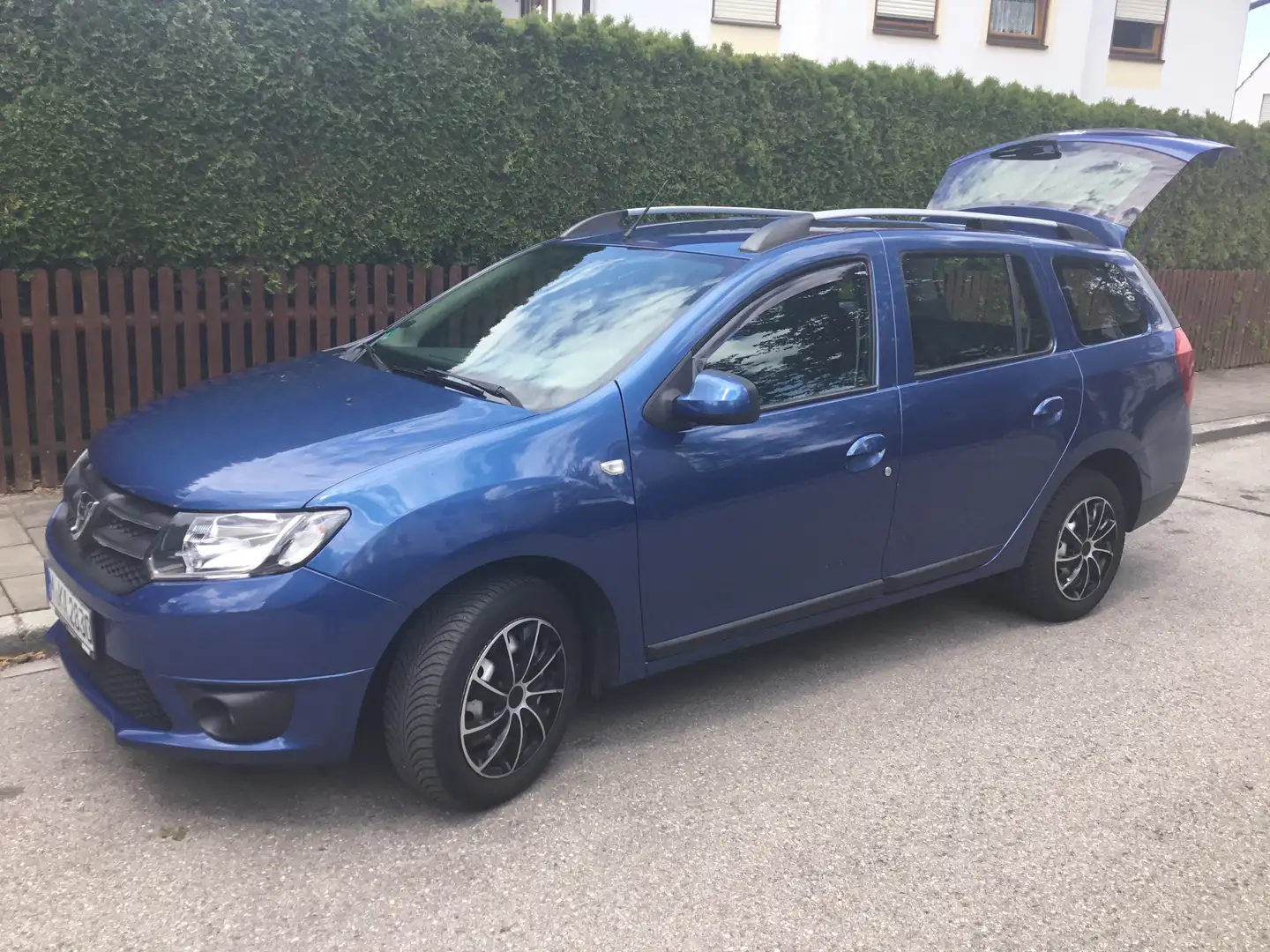 Dacia Logan Logan MCV 1.2 16V 75 Laureate Blue - 1