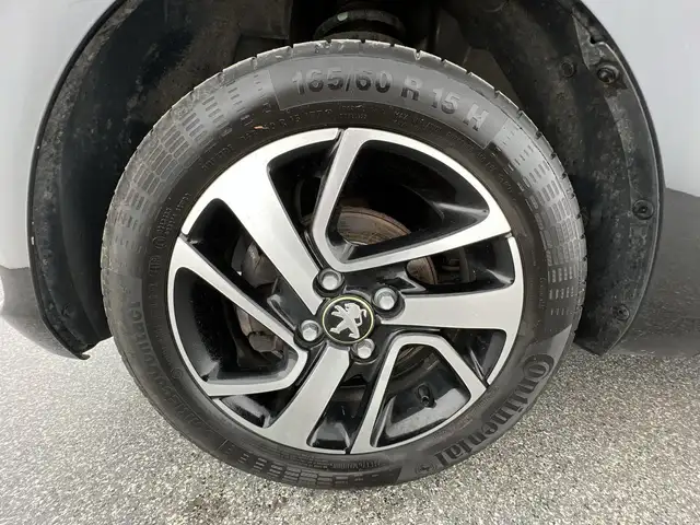 Peugeot 108 view 7