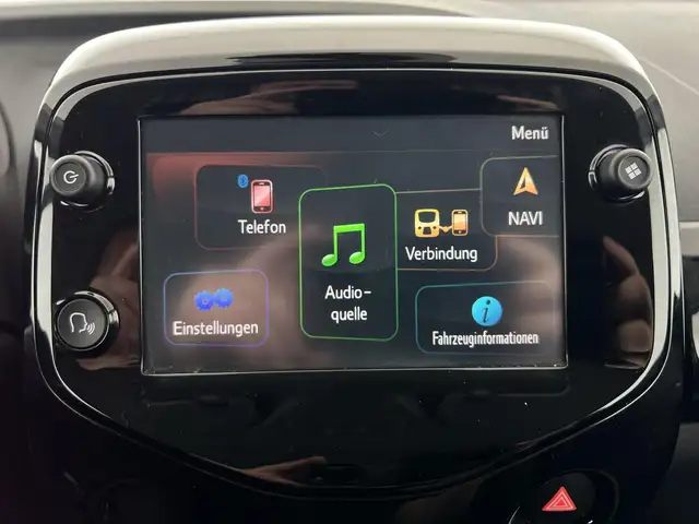 Peugeot 108 view 18