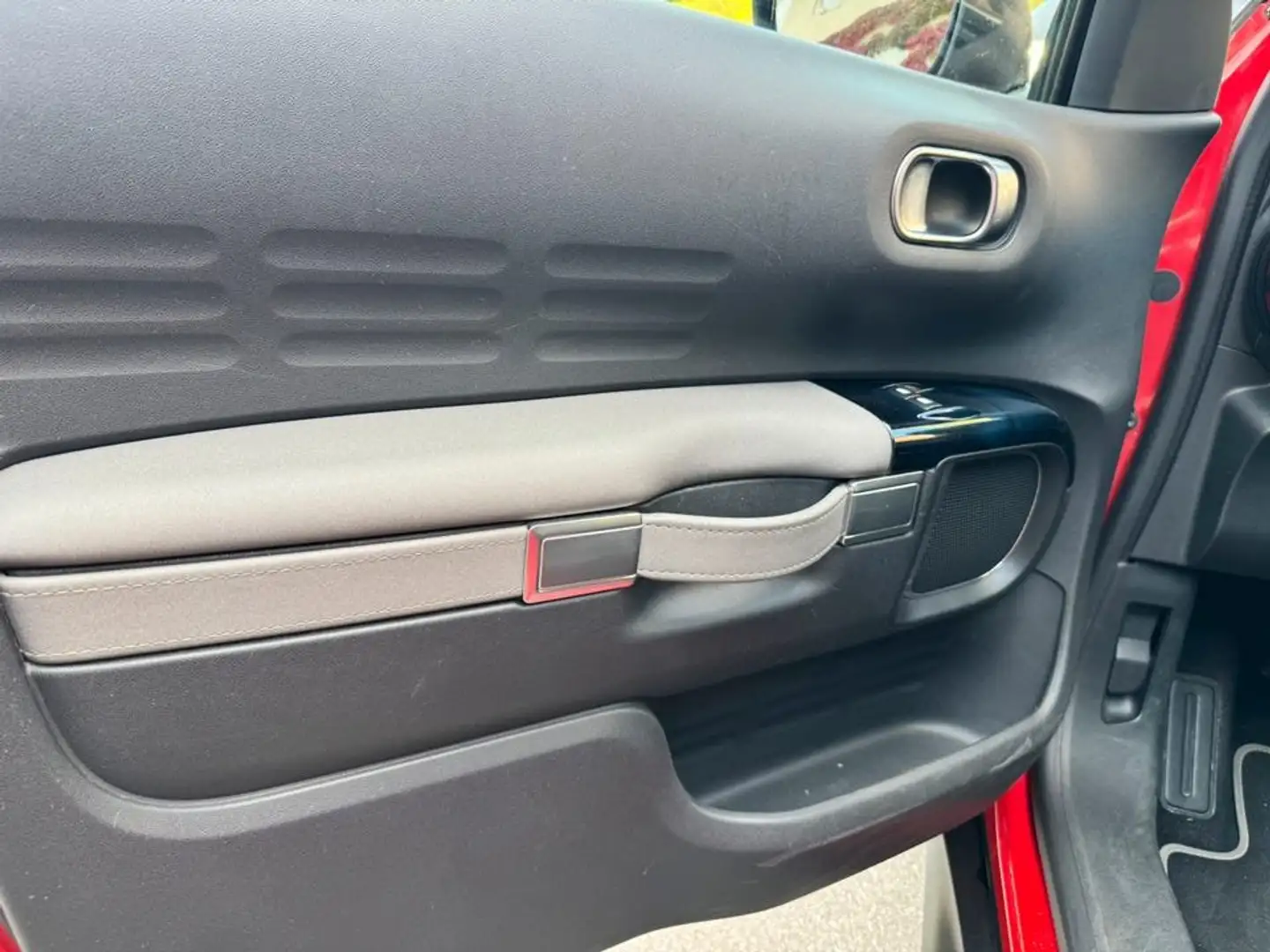 Citroen C4 Cactus C4 Cactus 1.6 BlueHDi Feel Edition Classy Rouge - 1