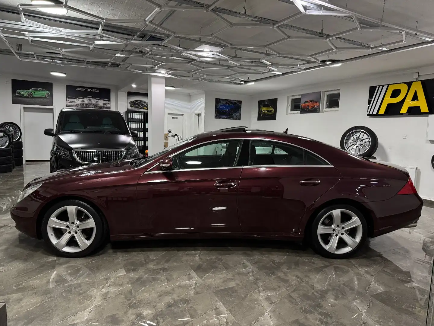 Mercedes-Benz CLS 350 / Kamera Schiebedach Xenon Heckrollo SHZ Rojo - 2