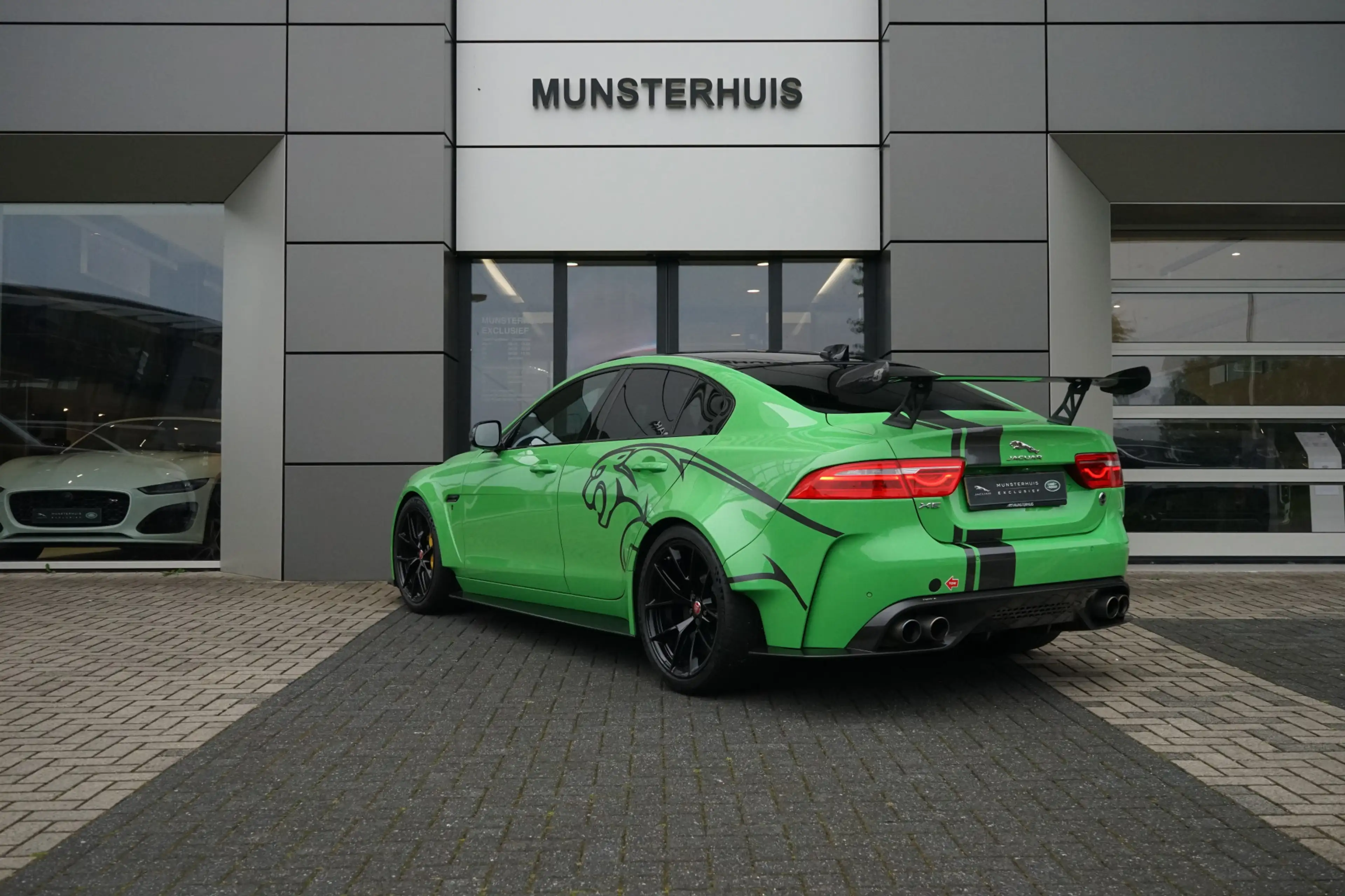 Jaguar XE 5.0 SV Project 8 | 1 of 300 | — photo 25