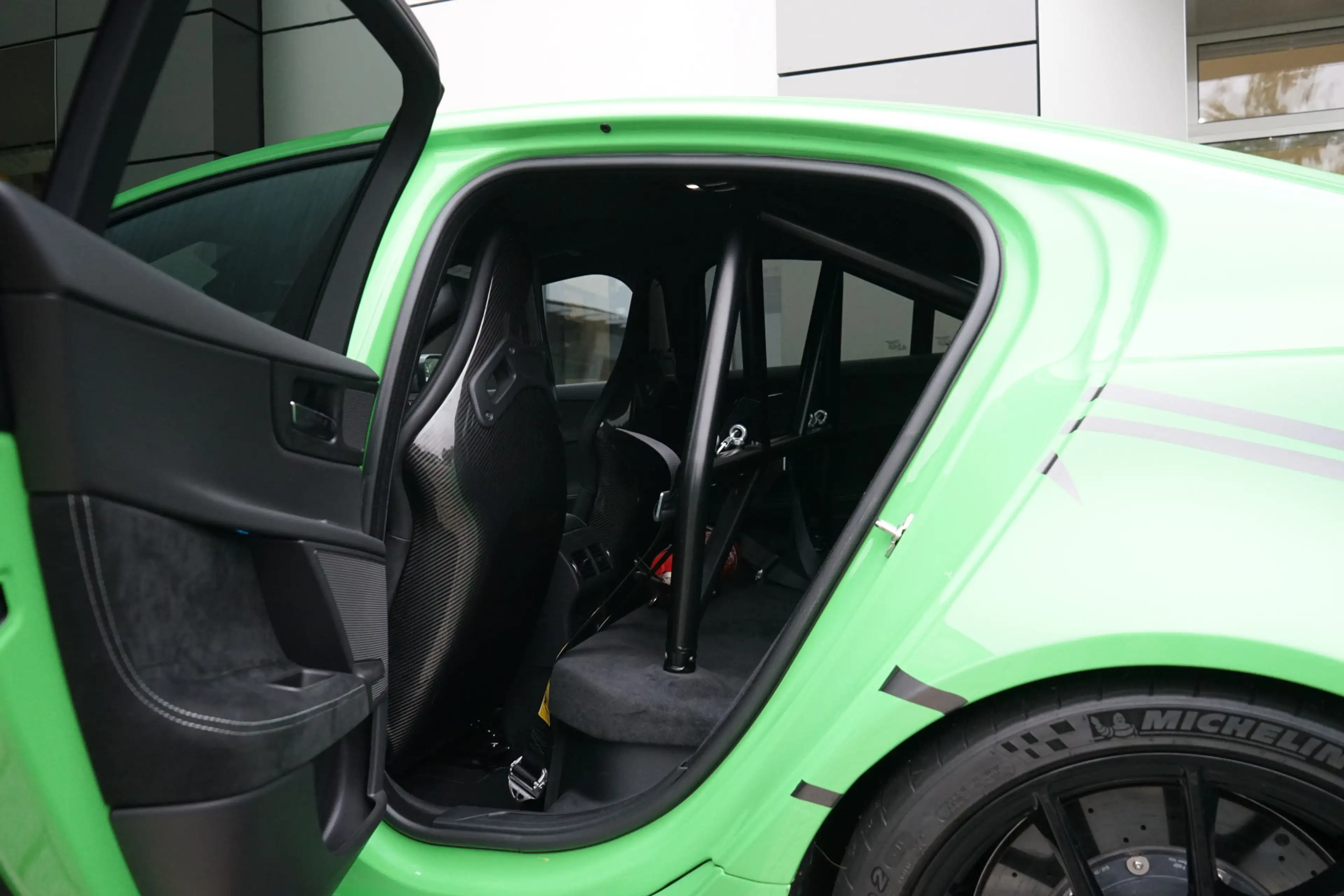 Jaguar XE 5.0 SV Project 8 | 1 of 300 | — photo 16