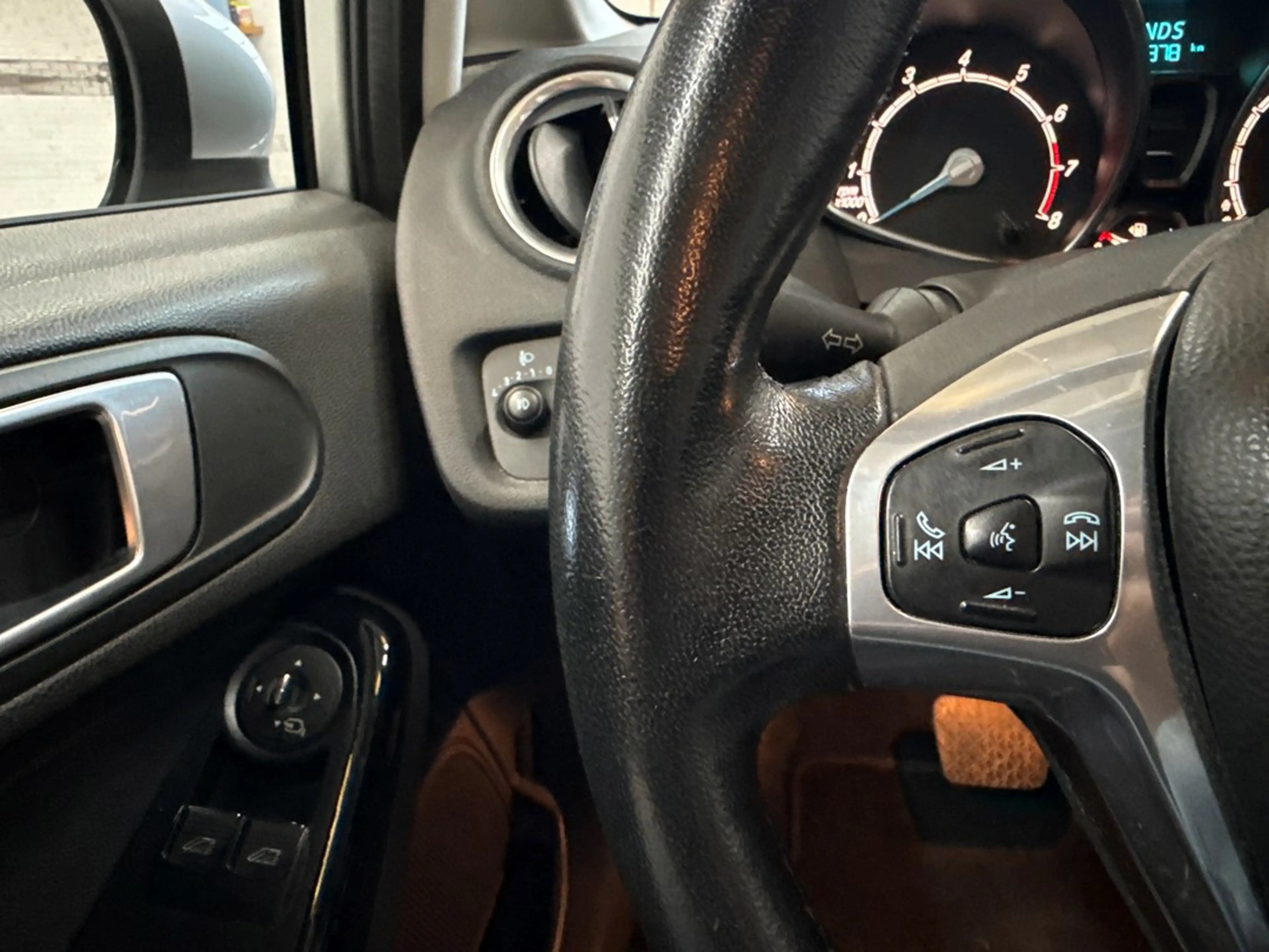 Ford Fiesta 1.0 EcoBoost Titanium | Cruise control | Airco — photo 14