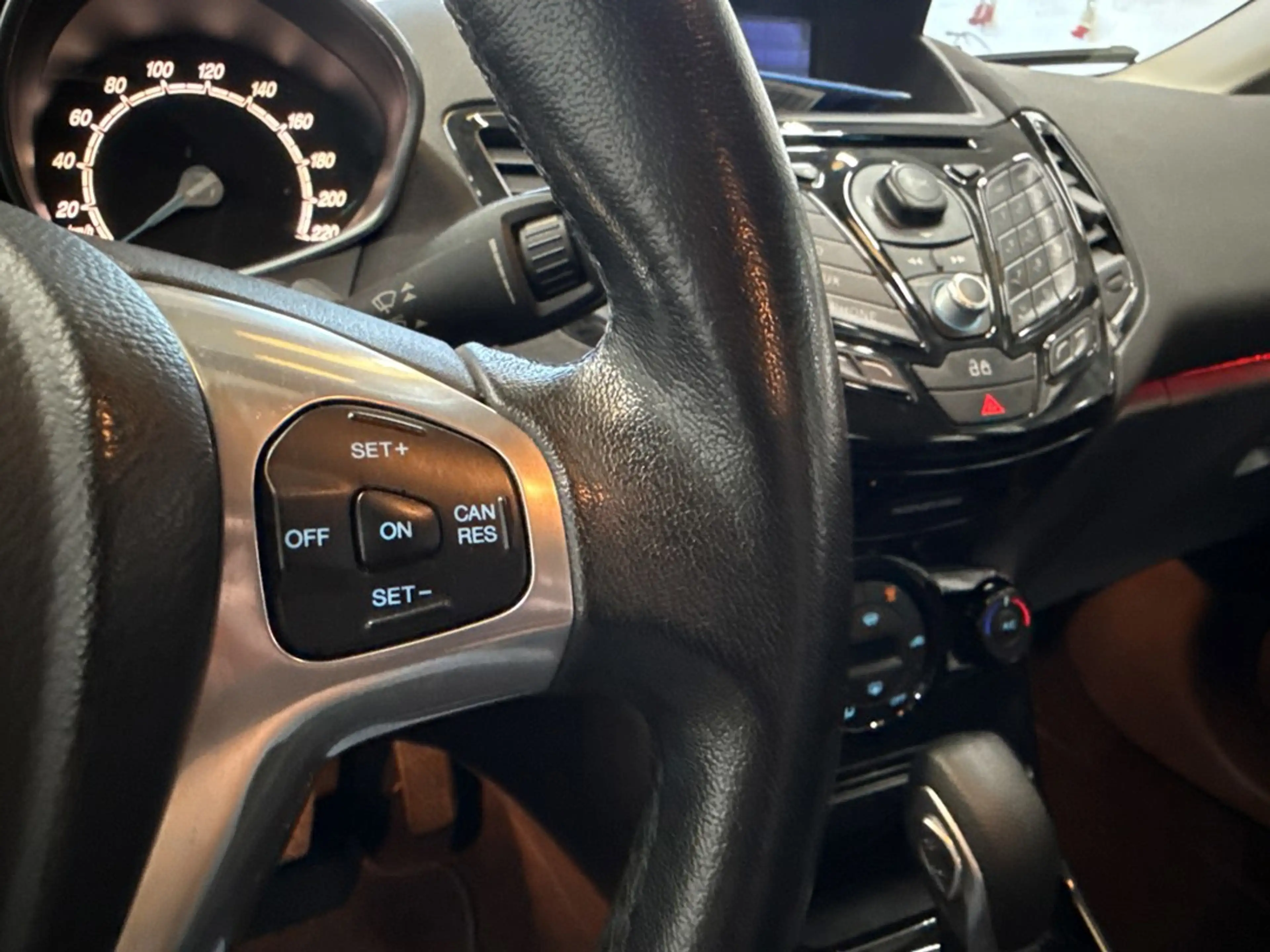 Ford Fiesta 1.0 EcoBoost Titanium | Cruise control | Airco — photo 15