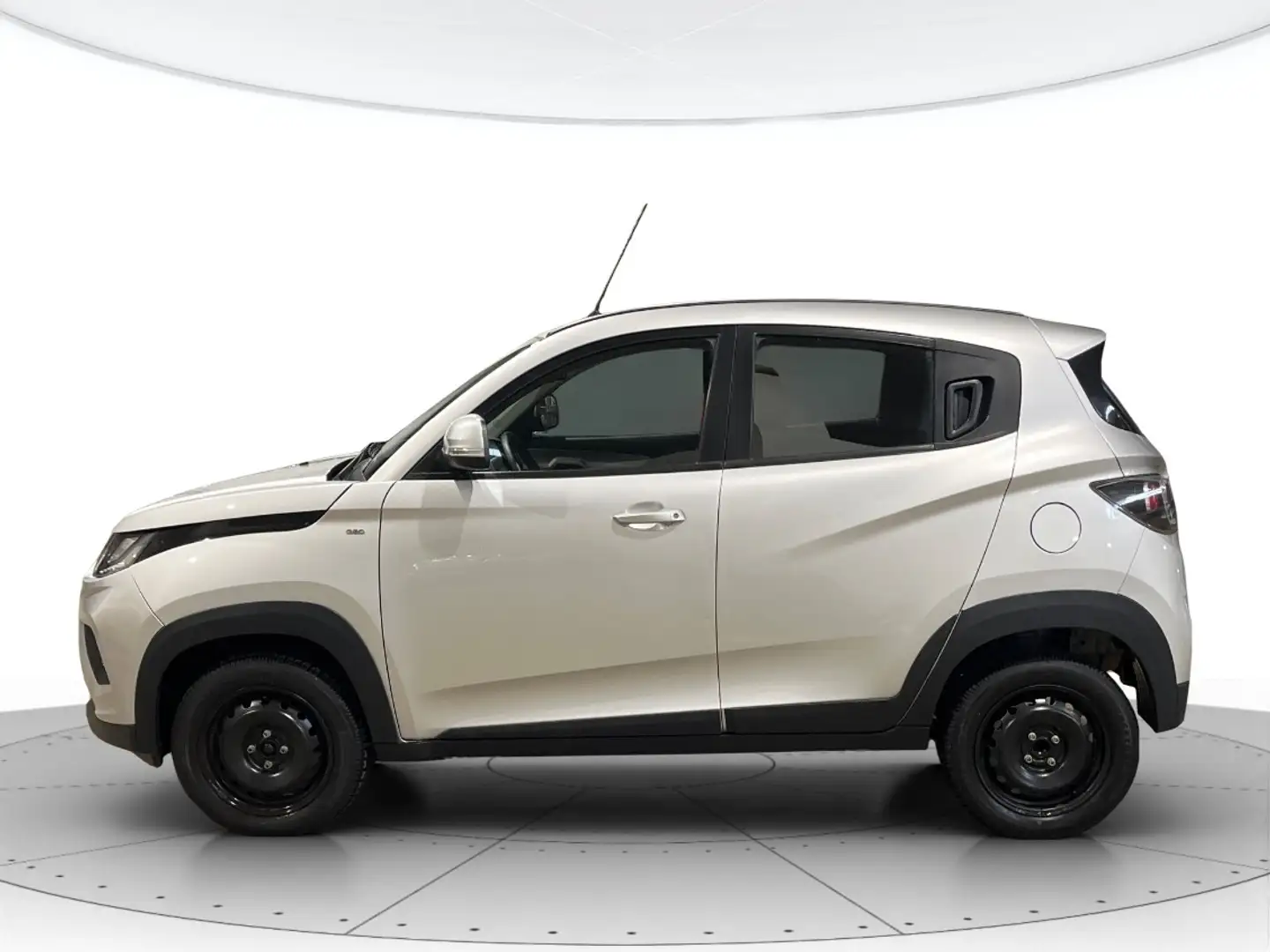 Mahindra KUV100 1.2 K6+ M-Bifuel Silber - 2