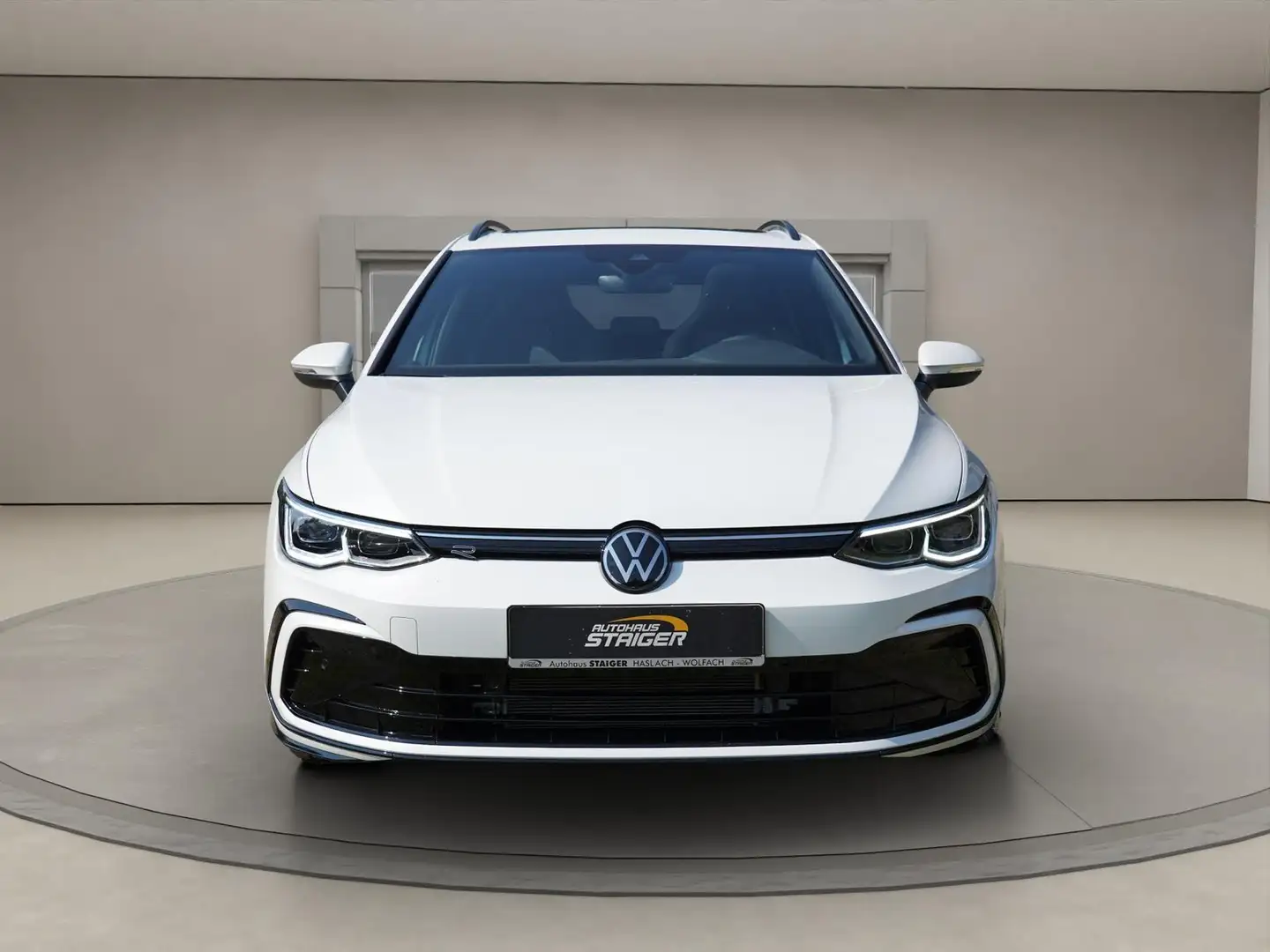 Volkswagen Golf Variant R Line  1.5 TSI Line+Matrix-LED+ACC+Pano+ 110 k... Weiß - 1