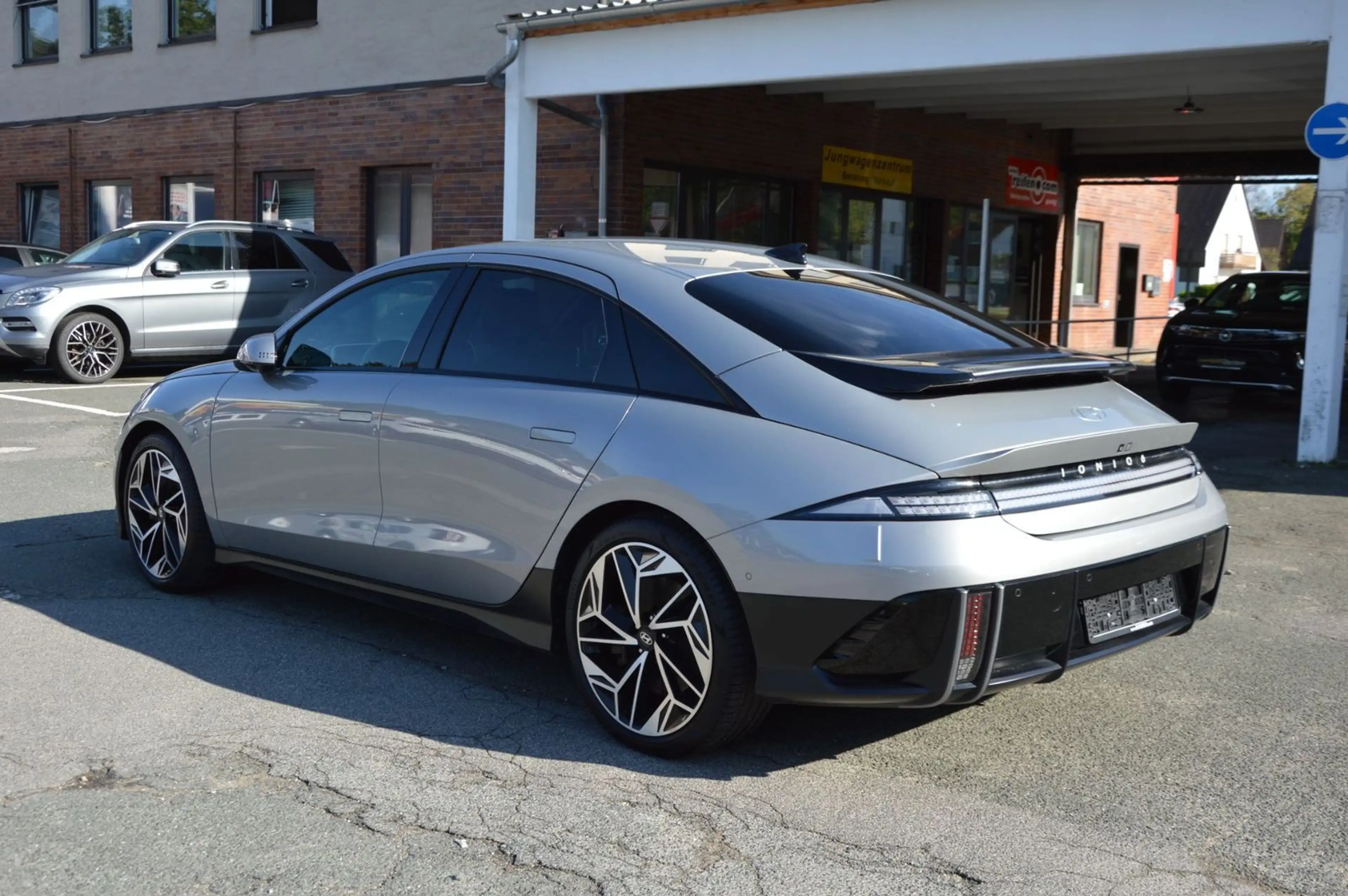 Hyundai IONIQ 6 Techniq 77,4 kWh"KEYGO"360°"MATRIX"SITZH — photo 6