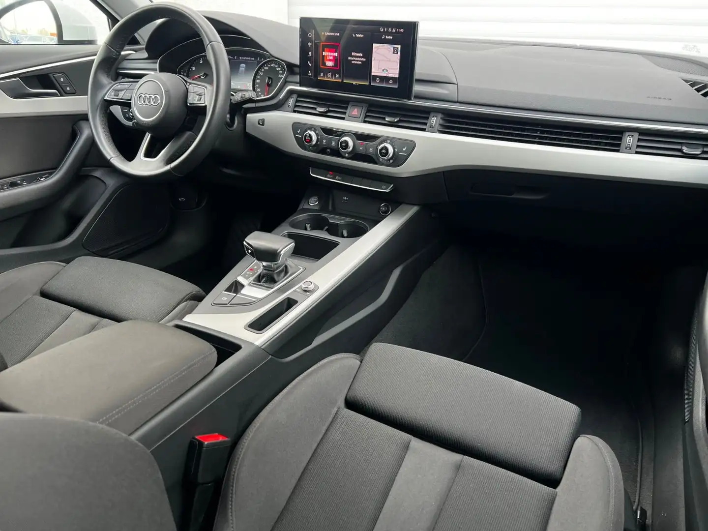 Audi A4 35 TDI S tronic 1-Hand LED Navi SHZ AHK 8fach Blanc - 2