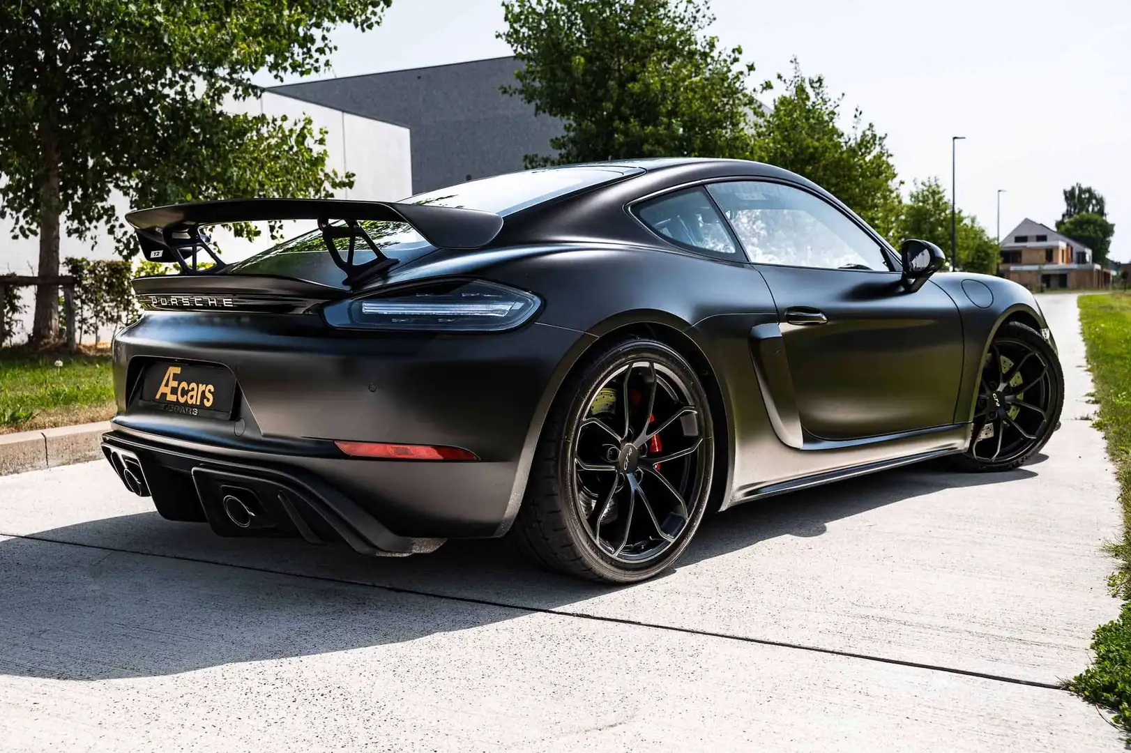 Porsche 718 CAYMAN GT4 / CLUBSPORT / ONLY 6.000 KM / 1 OWNER / Zwart - 2
