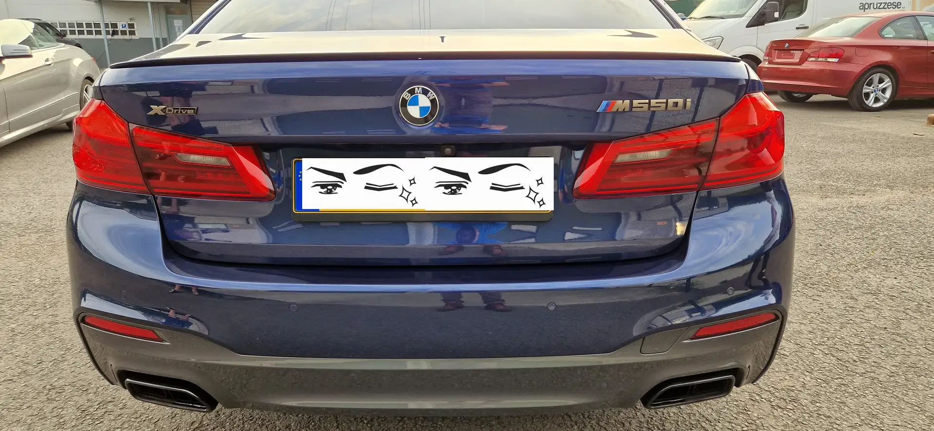 BMW M550 Modrá - 2