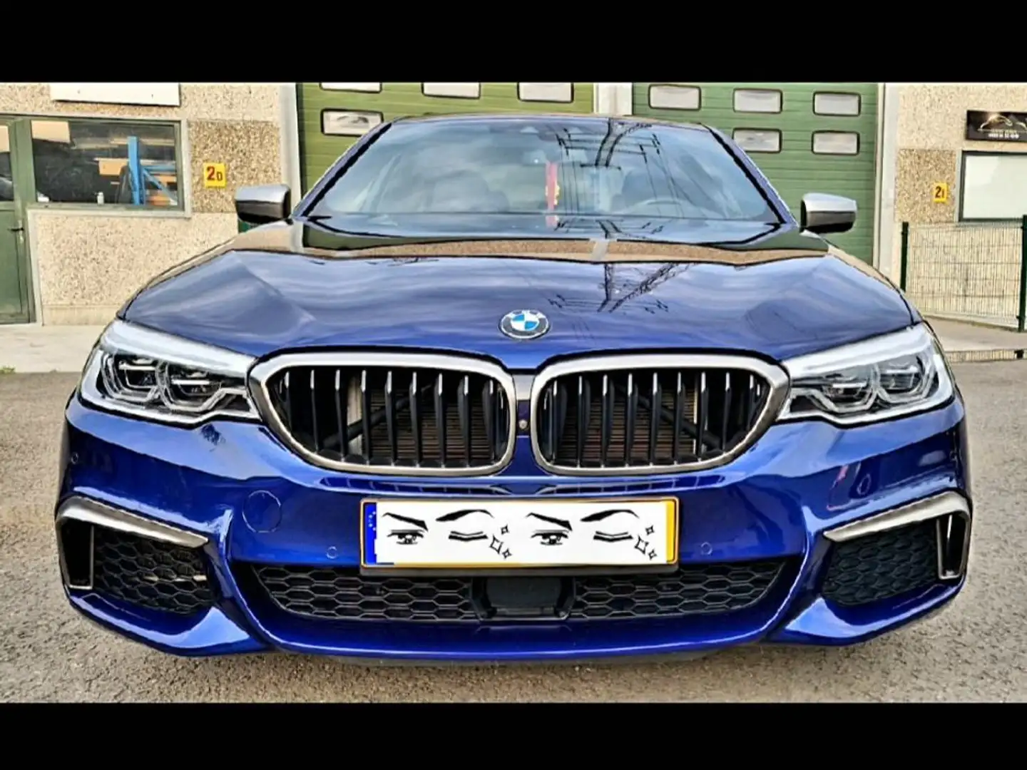 BMW M550 Modrá - 1