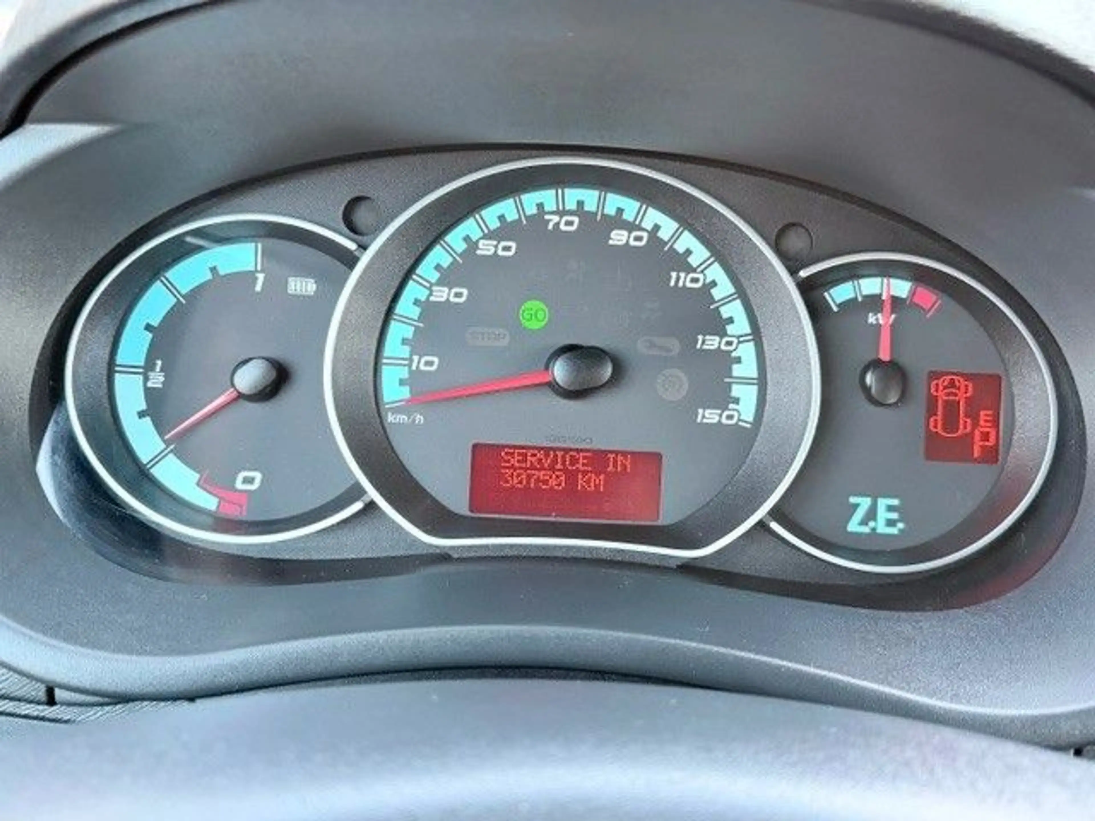 Renault Kangoo Z.E. Maxi 5-Sitzer KLIMA NAVI BT WP — photo 10