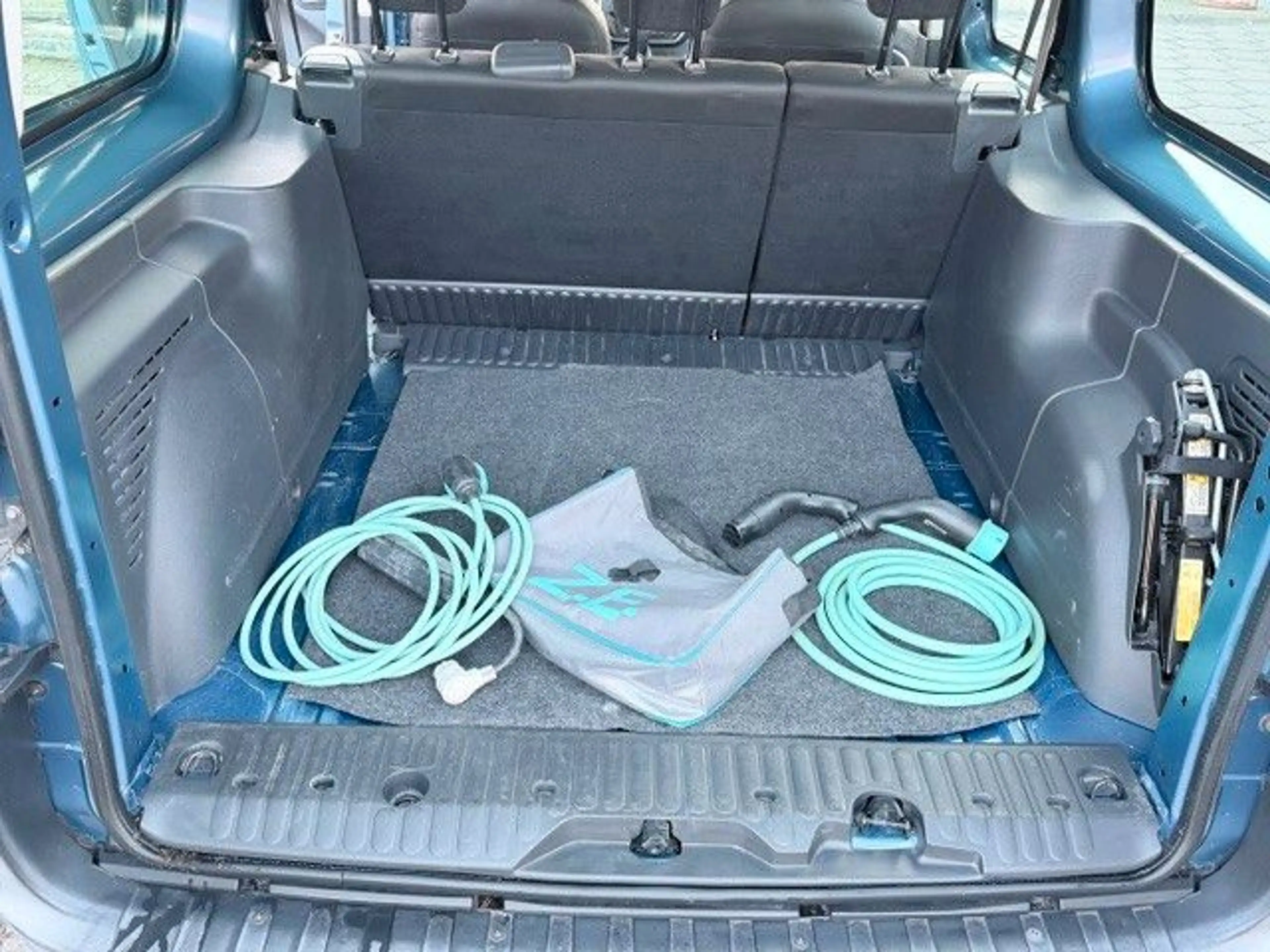 Renault Kangoo Z.E. Maxi 5-Sitzer KLIMA NAVI BT WP — photo 14