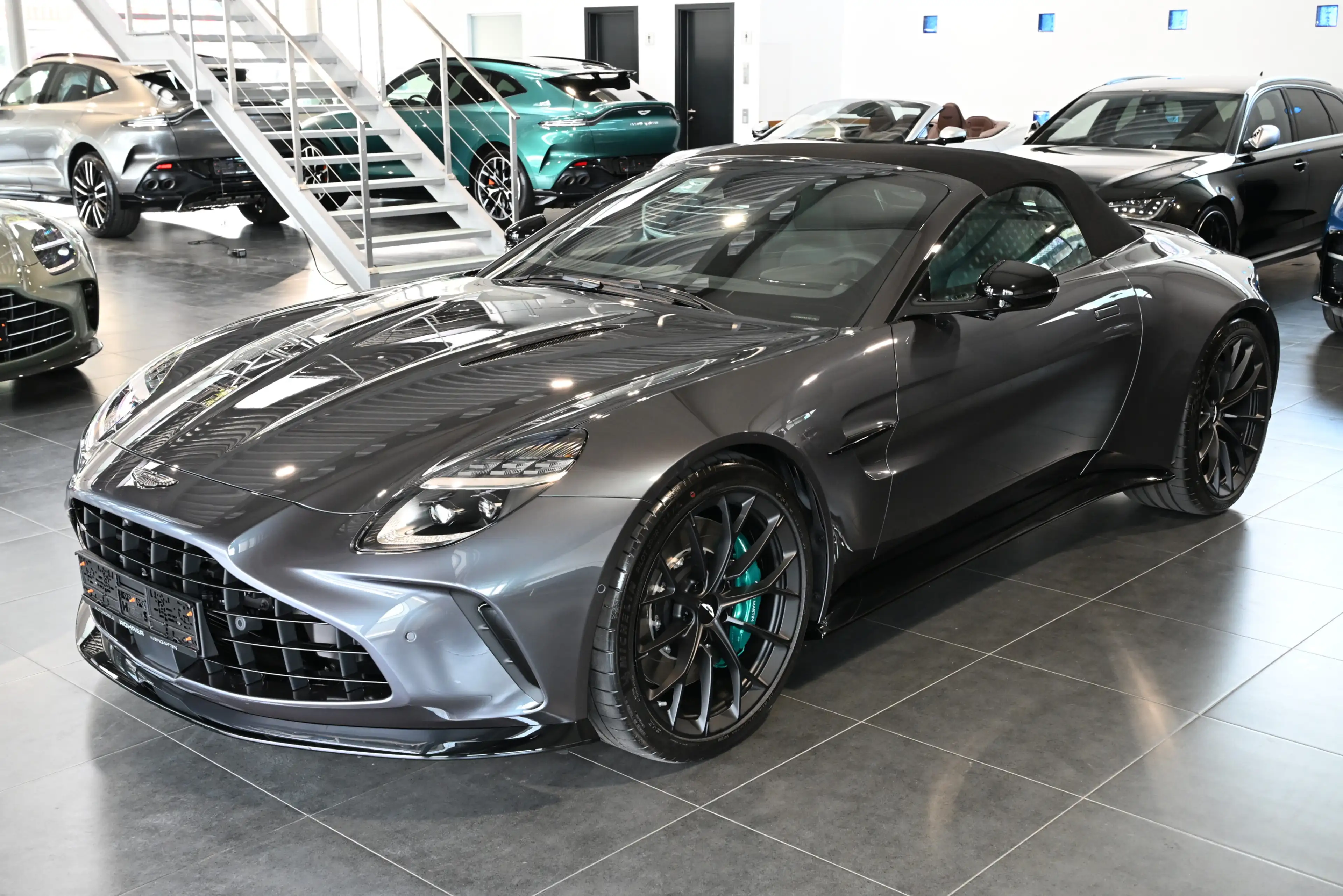 Aston Martin V8 Roadster Epsilon Black Bowers&Wilkins — photo 9