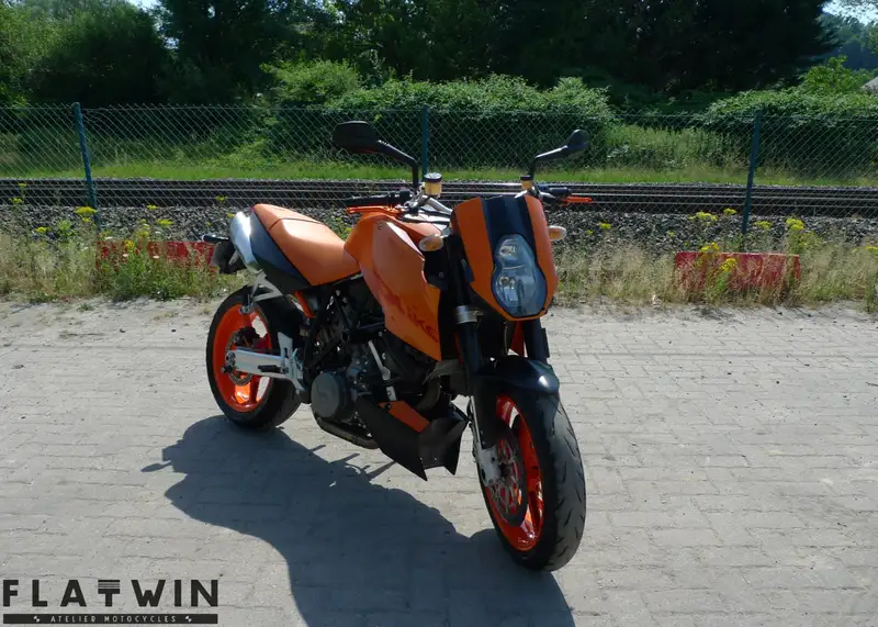 KTM 990 SUPER DUKE - foto 2