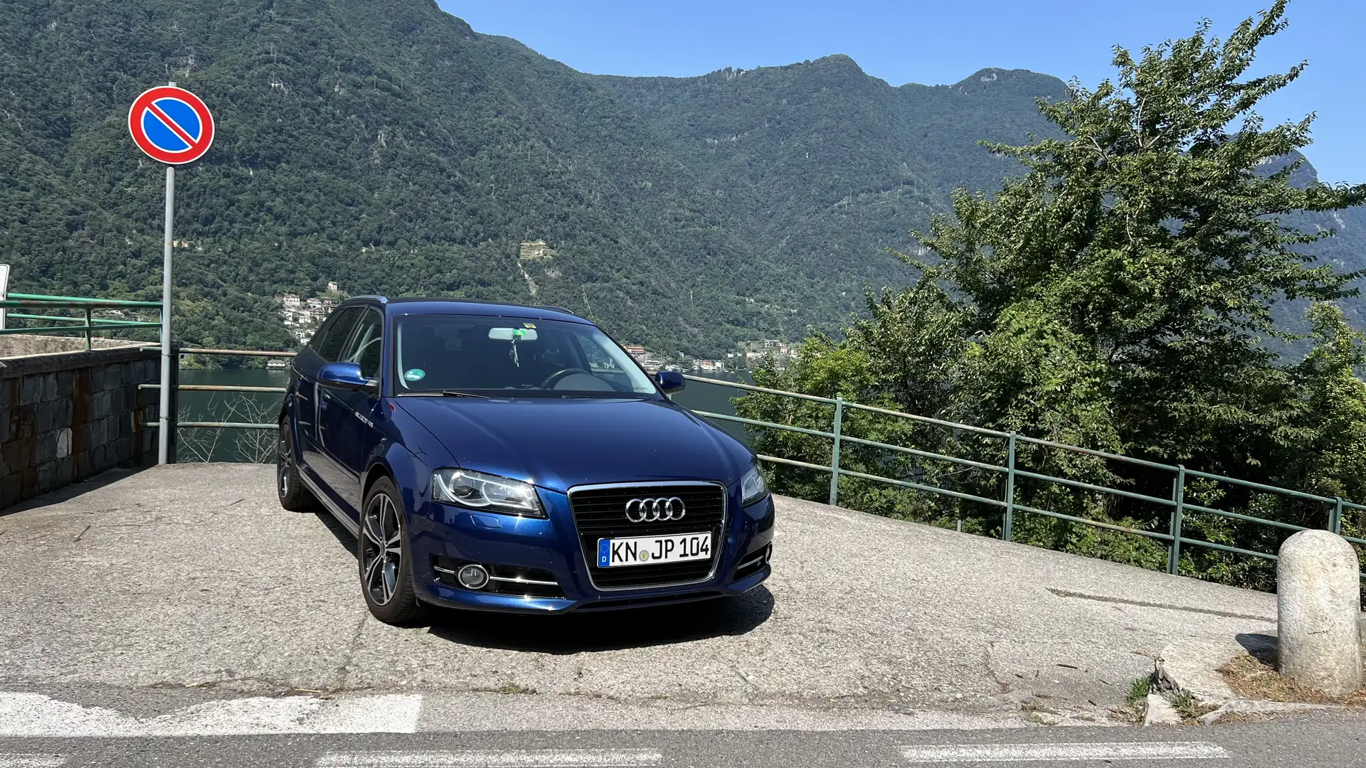 Audi A3 Sportback (8P) Ambition 1.4L TFSI 6-Gang Albastru - 1