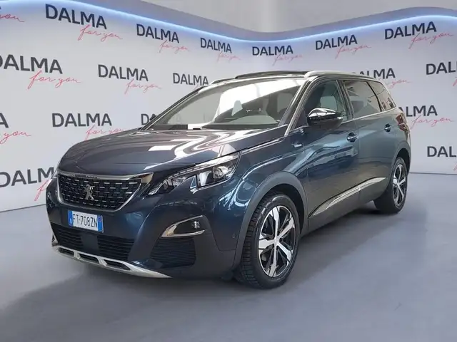 2019 Peugeot 5008 in Blue for sale