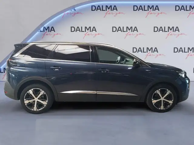 Peugeot 5008 view 6