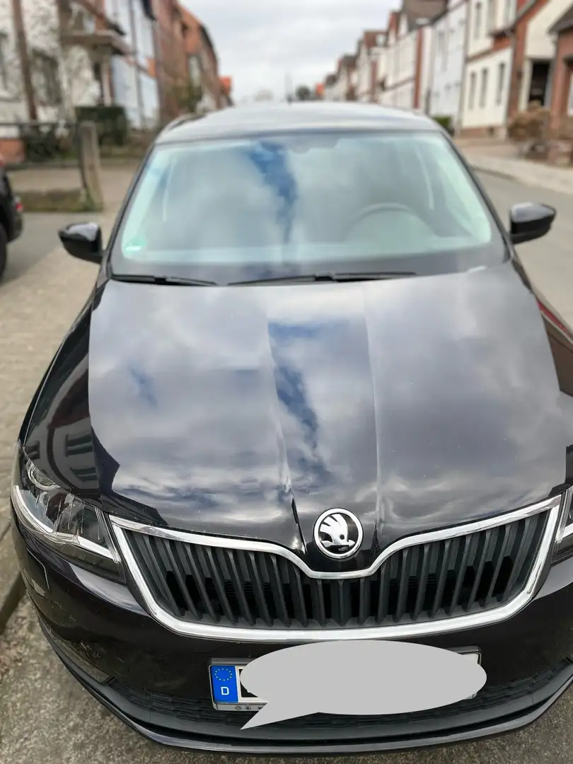 Skoda Rapid/Spaceback Rapid Spaceback 1.0 TSI DSG Drive Czarny - 2