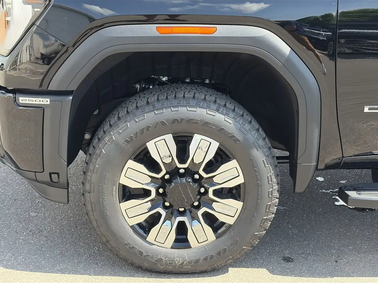 GMC Sierra 2500HD снимка GMC Sierra 2500HD