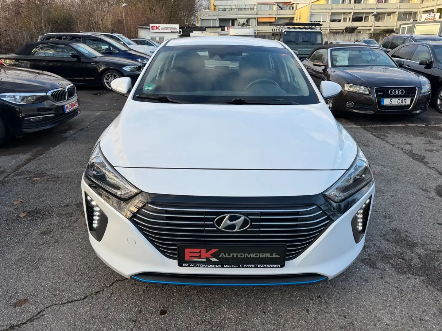 Hyundai IONIQ Ioniq Trend Benzin Hybrid Aut Kamera Weiß - 2
