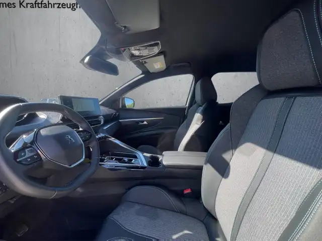Peugeot 3008 view 9