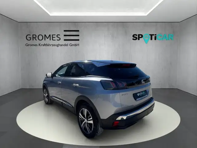 Peugeot 3008 view 5