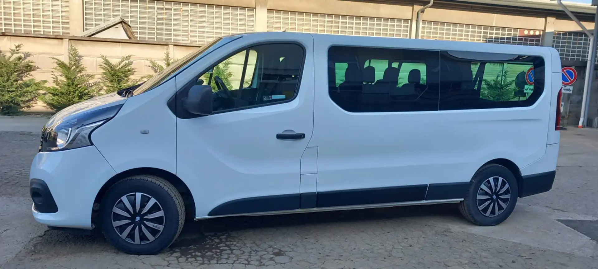 Renault Trafic - 2