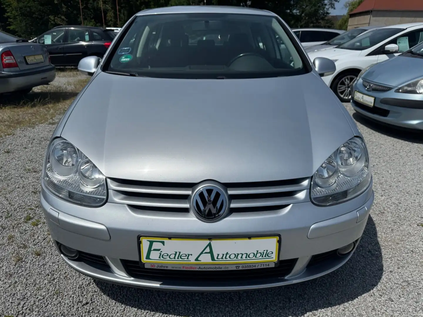Volkswagen Golf 1.6 *Navi *Klimaaut. *Sitzhz. *DAB-Radio* Silber - 2