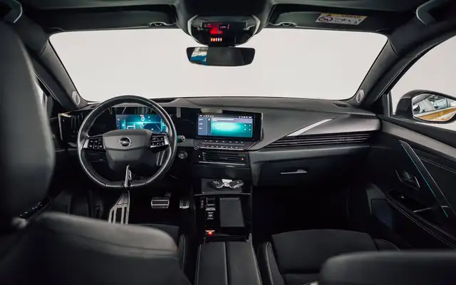 Opel Astra view 15